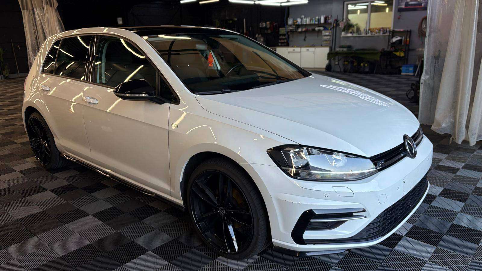 Volkswagen Golf 1.0 TSI bj. 2019 R-Line REEDS GEKEURD VOOR VERKOOP