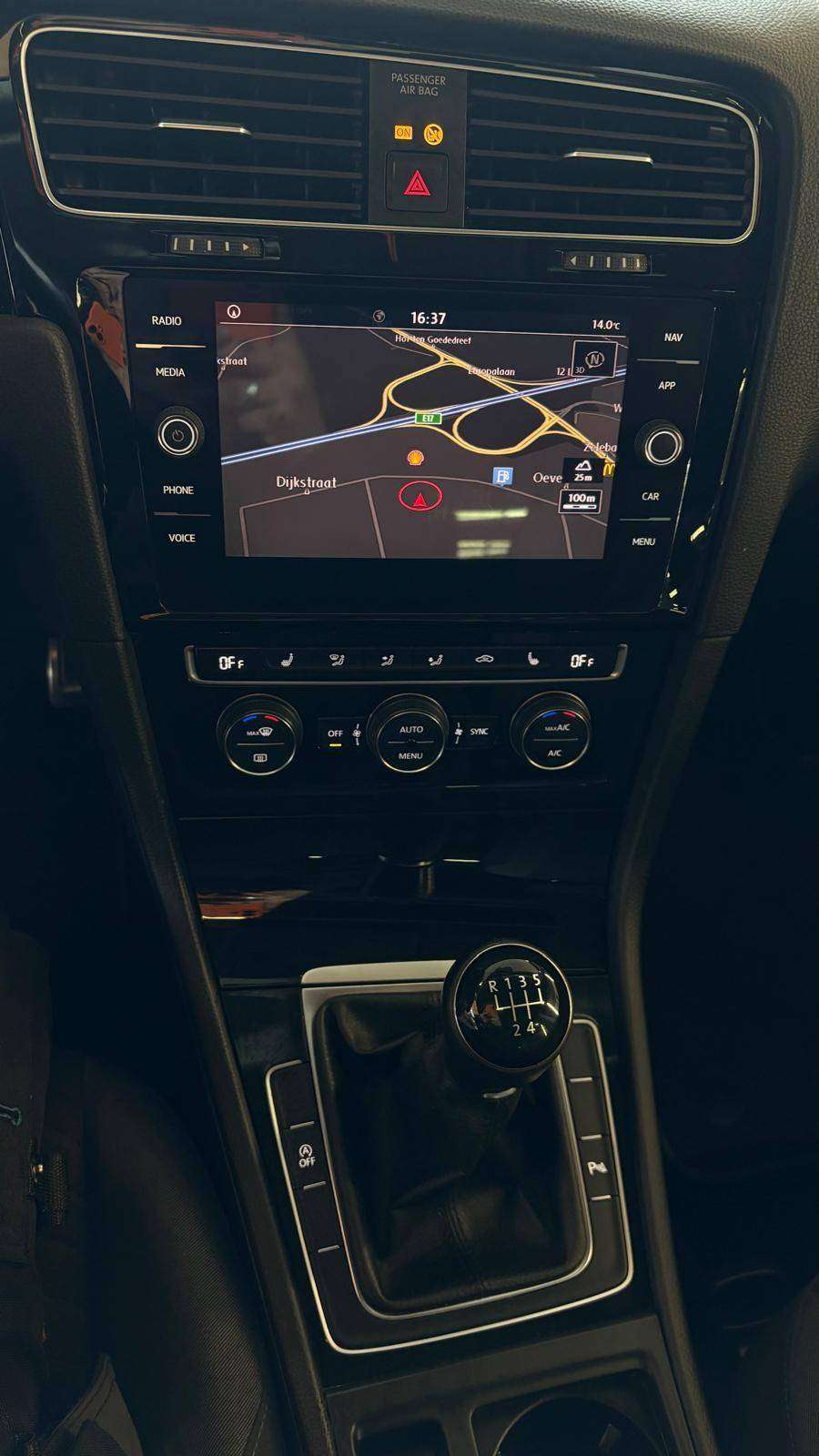 Volkswagen Golf 1.0 TSI bj. 2019 R-Line REEDS GEKEURD VOOR VERKOOP