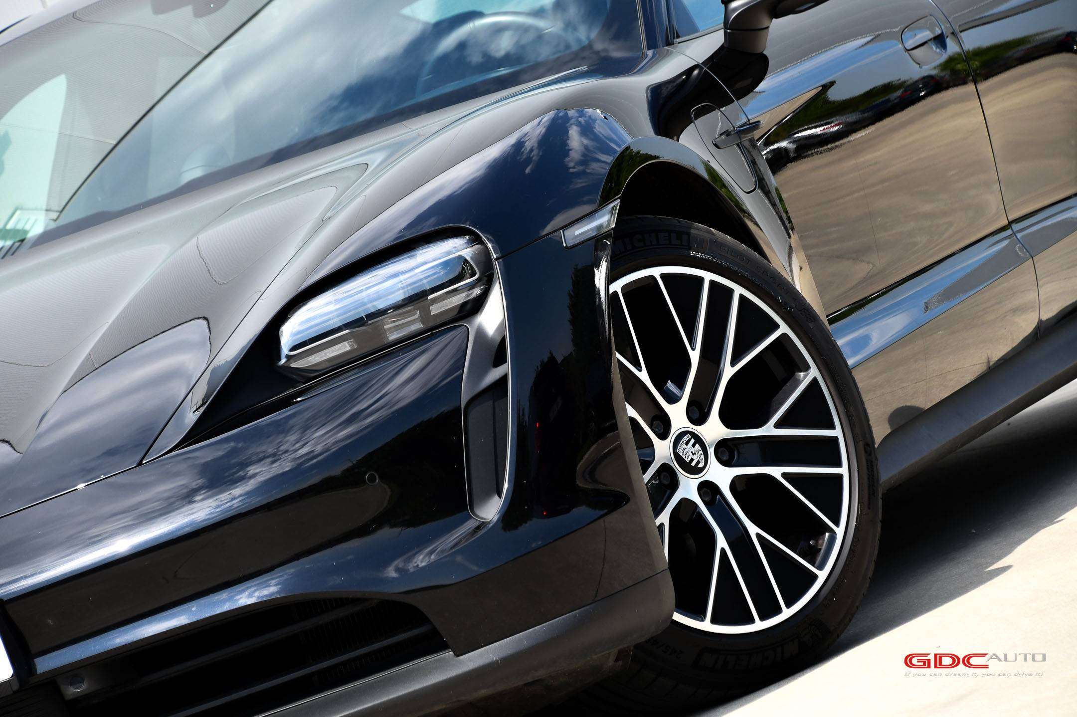 Porsche Taycan Luchtvering l Pano l Sport Chrono Plus l Adaptive Cruise Control l