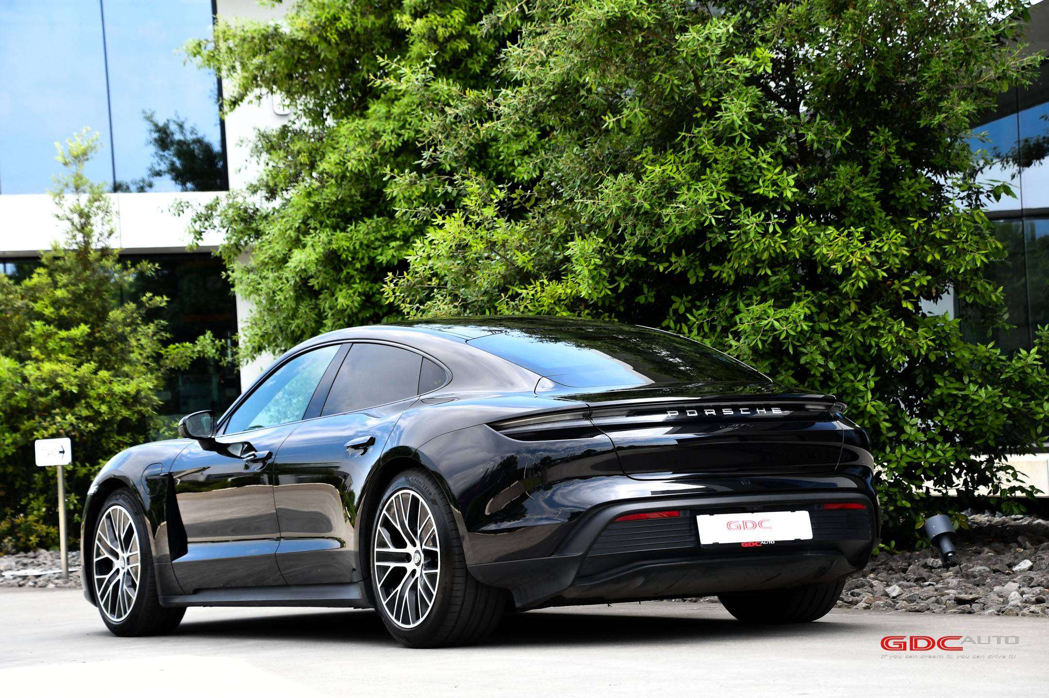 Porsche Taycan Luchtvering l Pano l Sport Chrono Plus l Adaptive Cruise Control l