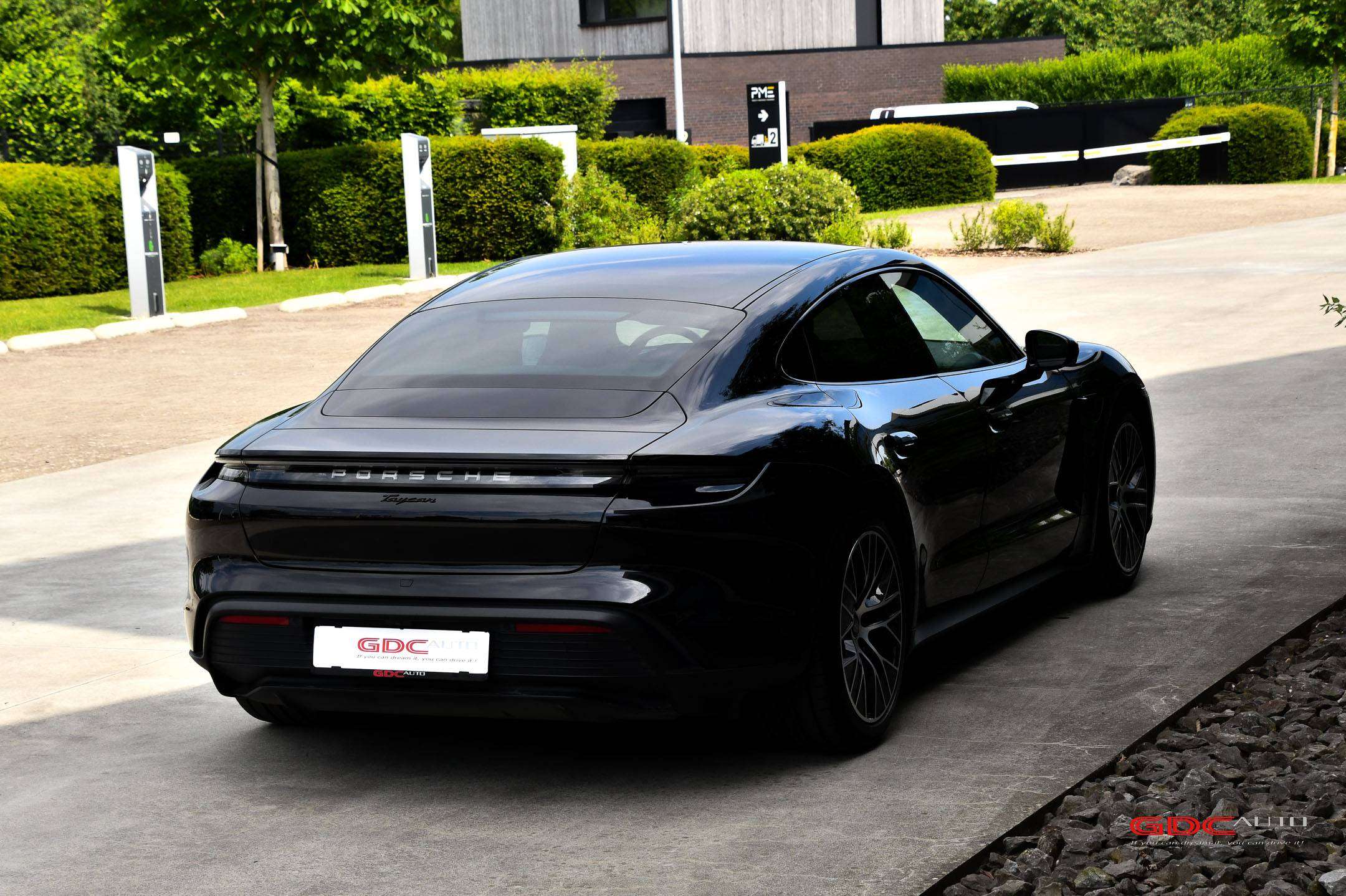 Porsche Taycan Luchtvering l Pano l Sport Chrono Plus l Adaptive Cruise Control l