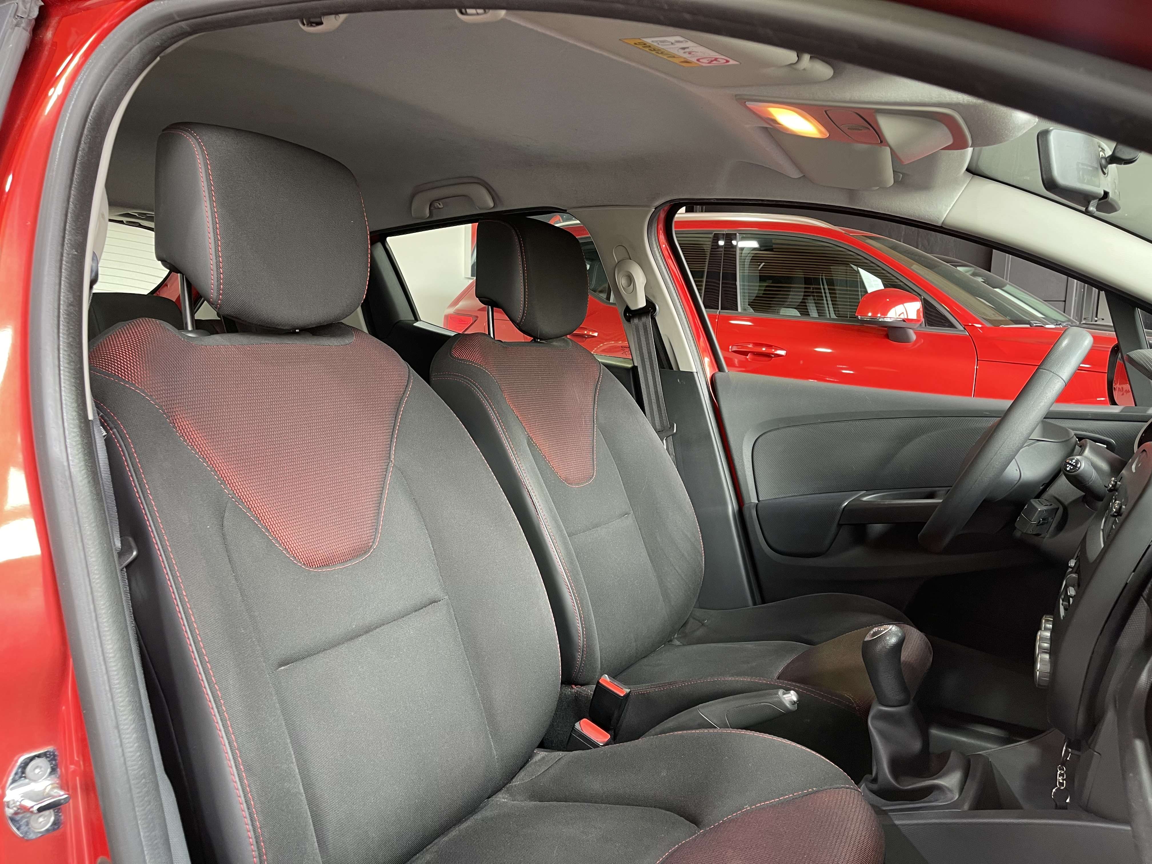 Renault Clio Clio 1.2i  // 1er proprio //