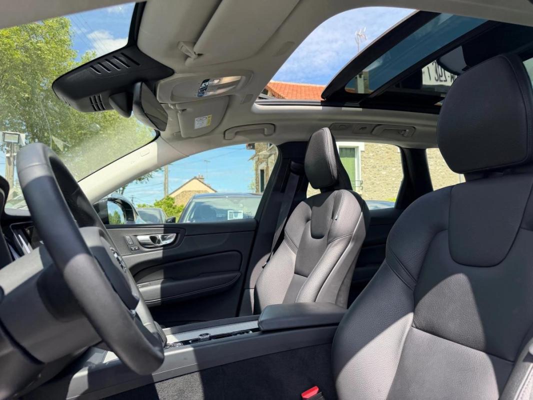 Volvo Xc60 2.0 B4 197 MHEV HYBRID ULTIMATE STYLE CHROME GEARTRONIC 8 / 1 MAIN SUIVI COMPLET