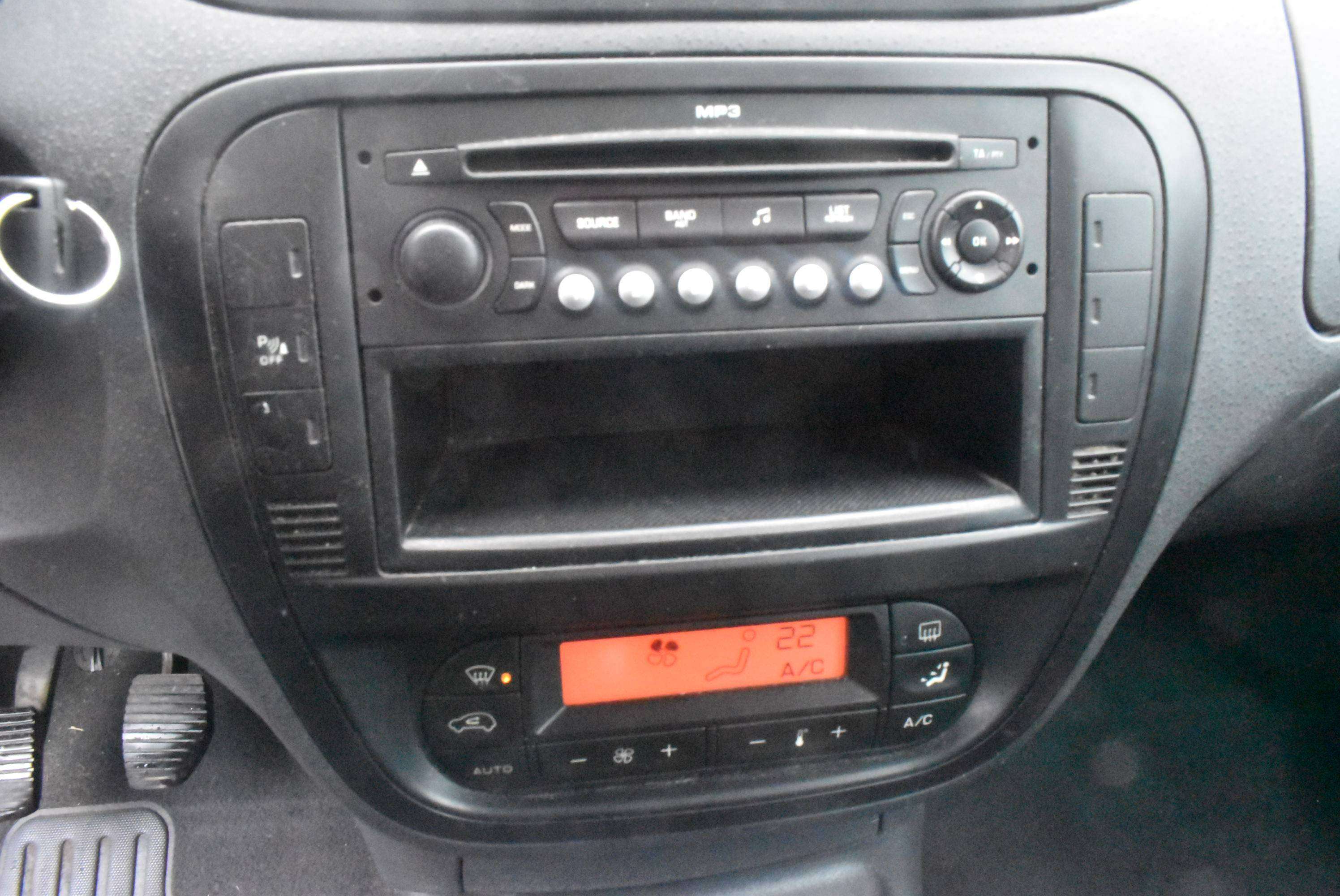 Citroen C3 1.4i Exclusive Airco ***12M GARANTIE***