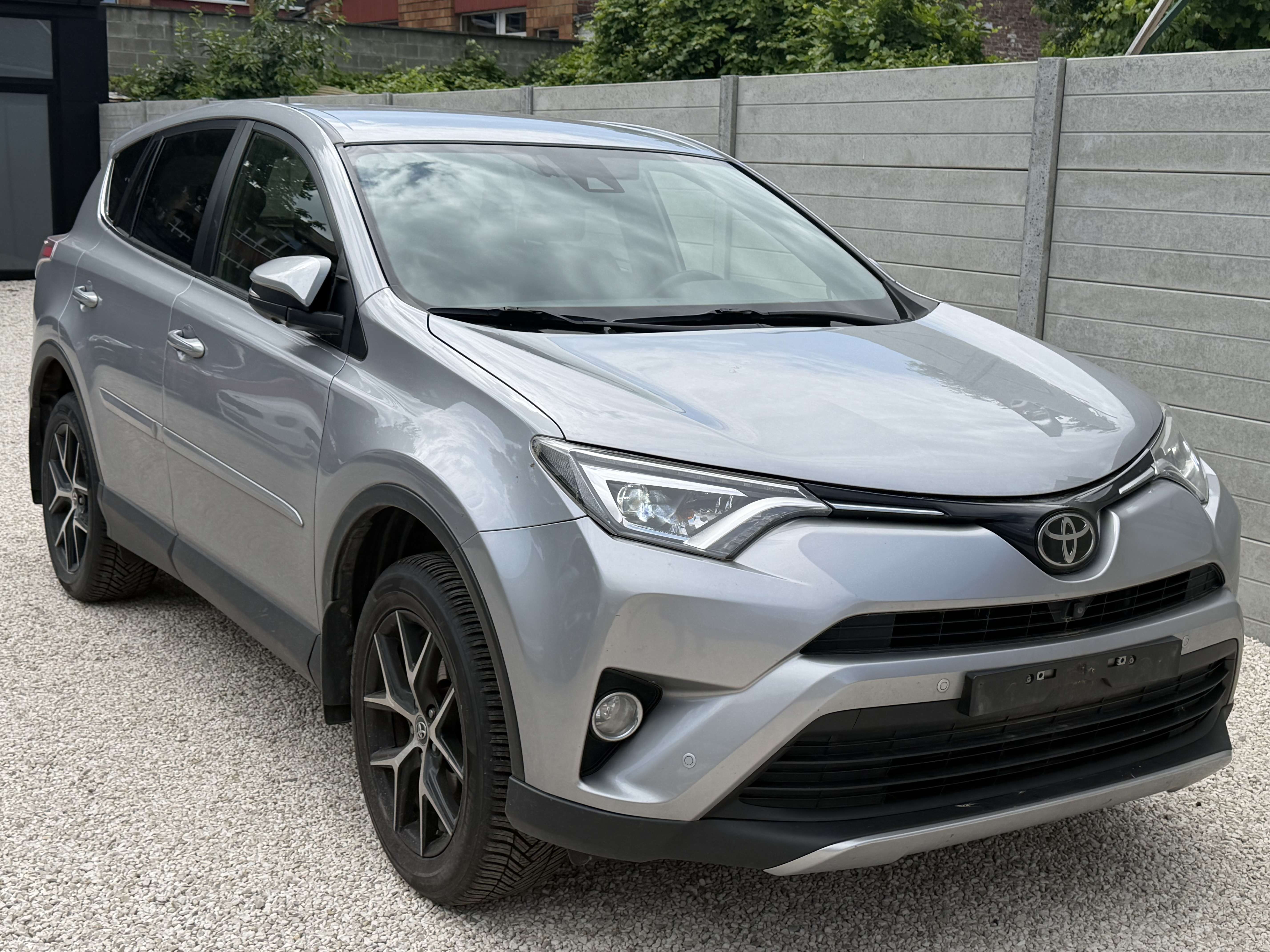Toyota RAV 4 RAV4 2.0 D-4D ° NAVI ° CAMERA ° CUIR ° MOTOR K.O!!