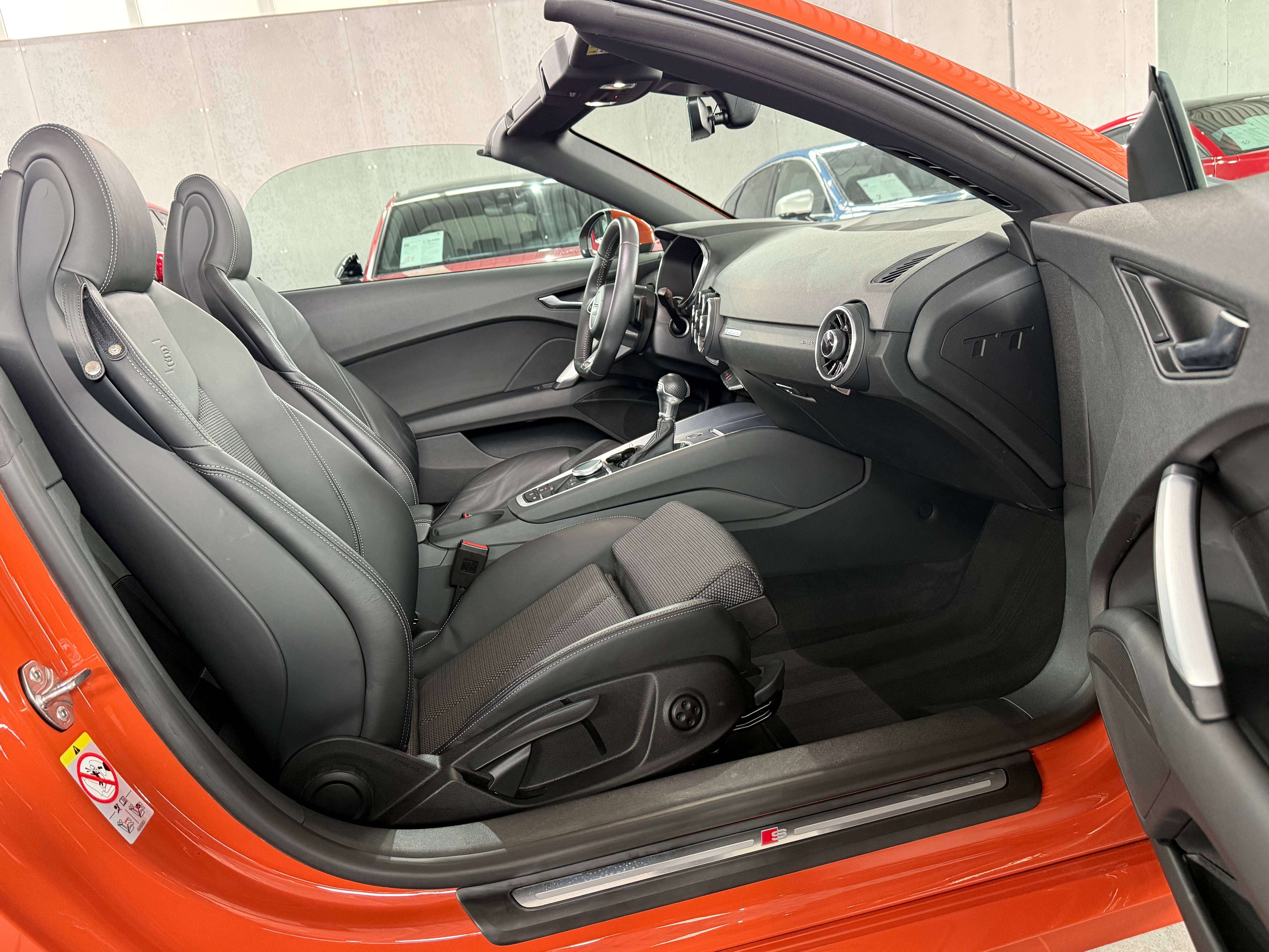 Audi TT Roadster 45 TFSI S Line S tronic 1e Main Etat Neuf