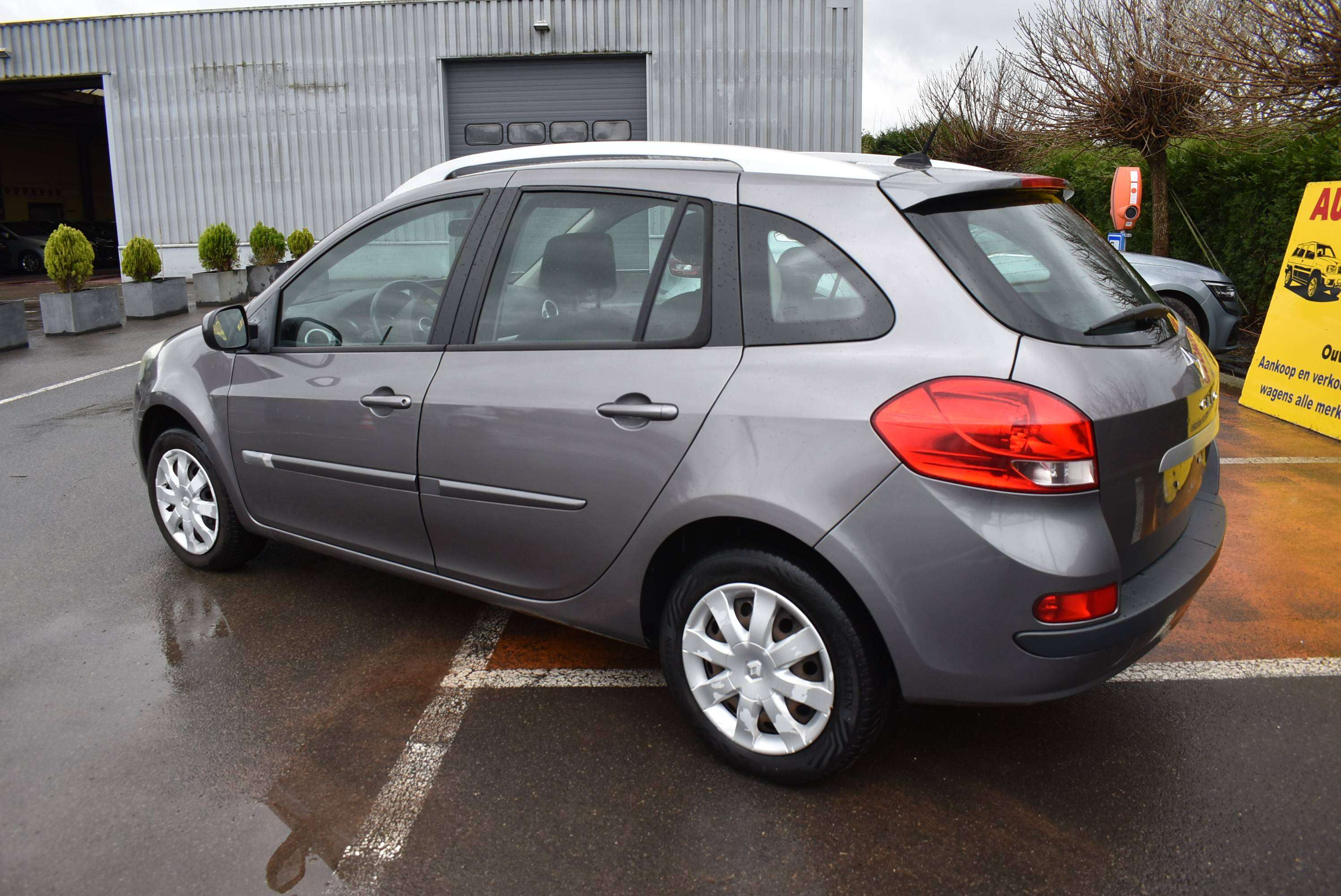 Renault Clio 1.2i TomTom LIVE Airco/GPS ***12M GARANTIE***