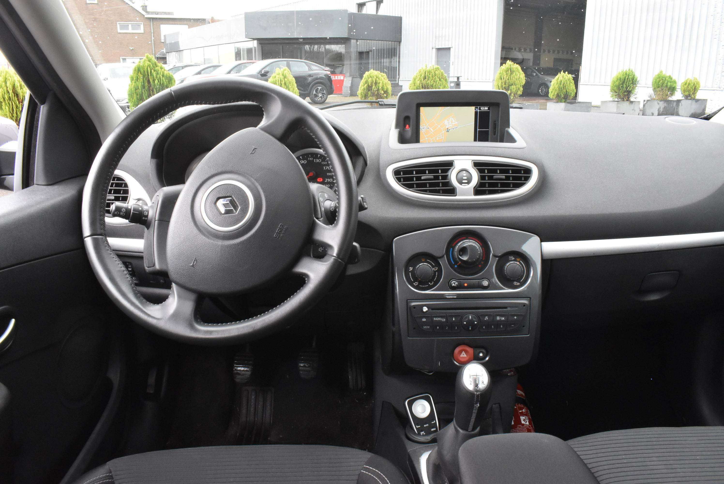 Renault Clio 1.2i TomTom LIVE Airco/GPS ***12M GARANTIE***