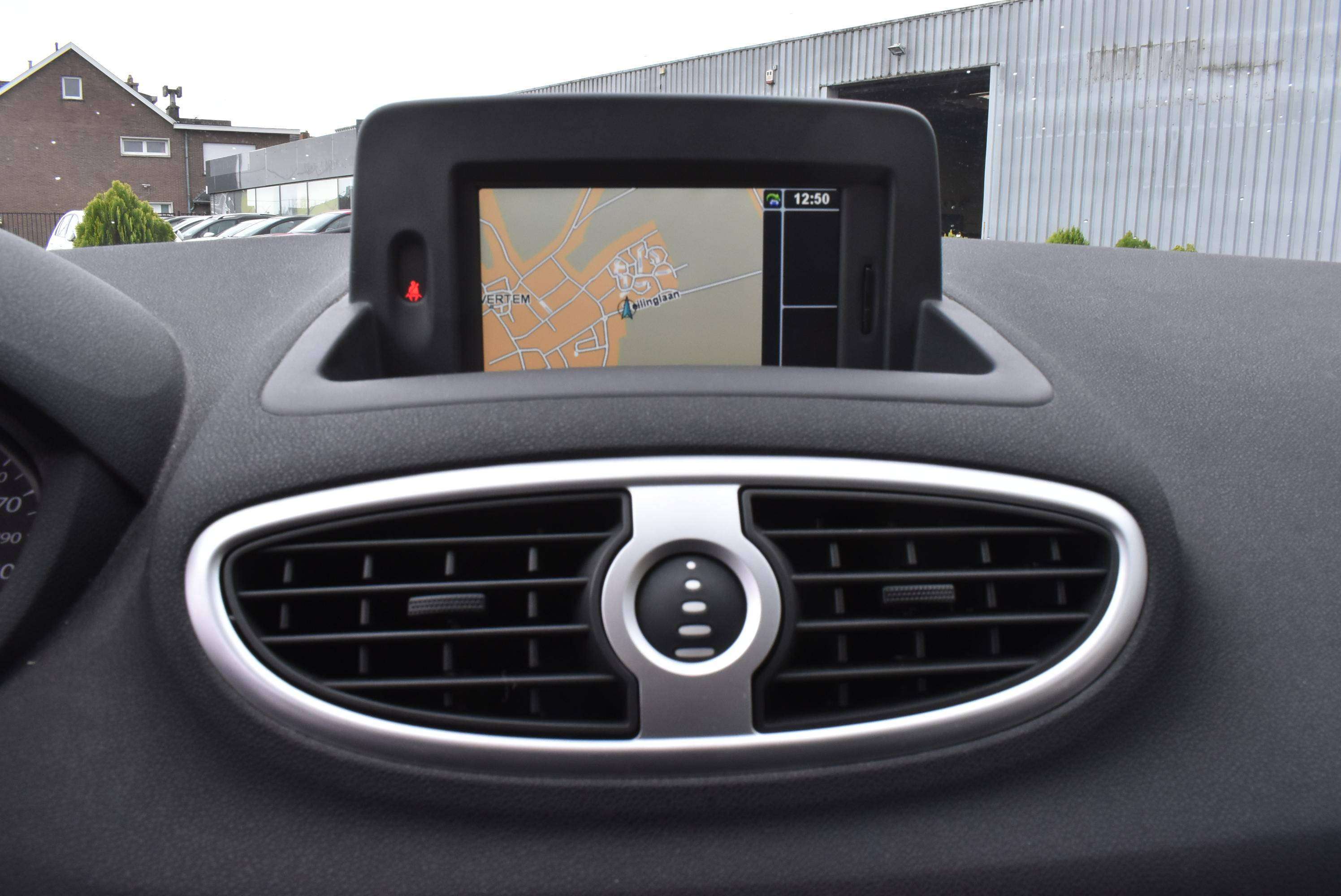 Renault Clio 1.2i TomTom LIVE Airco/GPS ***12M GARANTIE***
