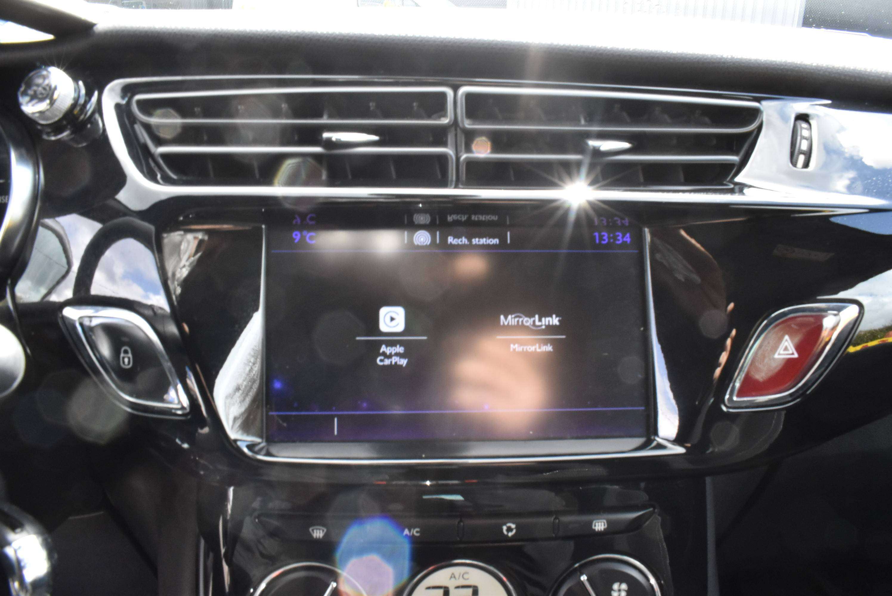 DS Automobiles DS 3 1.2i Business Airco/GPS/CarPlay ***12M GARANTIE*** 95.000KM!!!