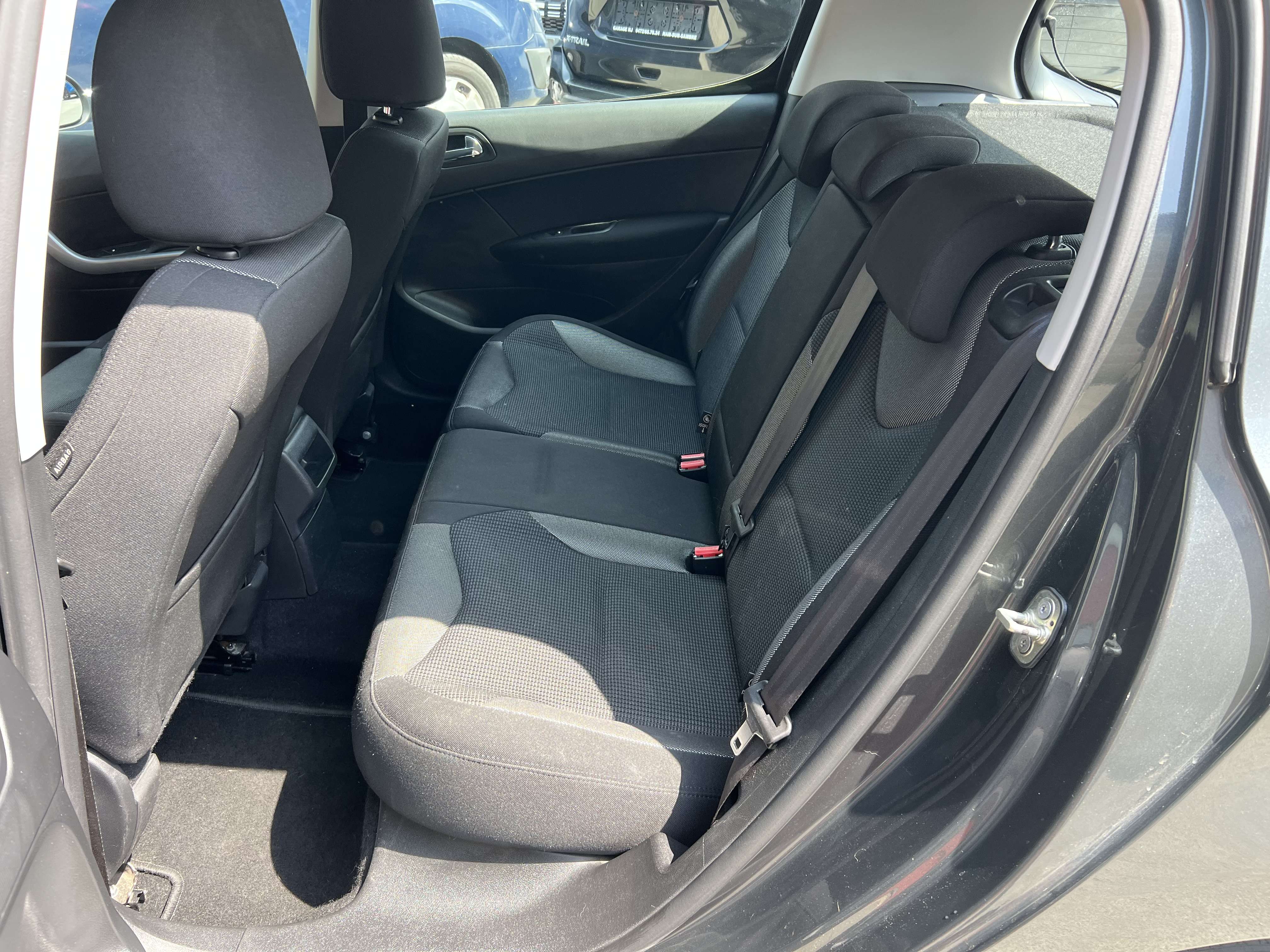 Peugeot 308 1.6i Active + CLIM + CAR-PASS + BOITE AUTO
