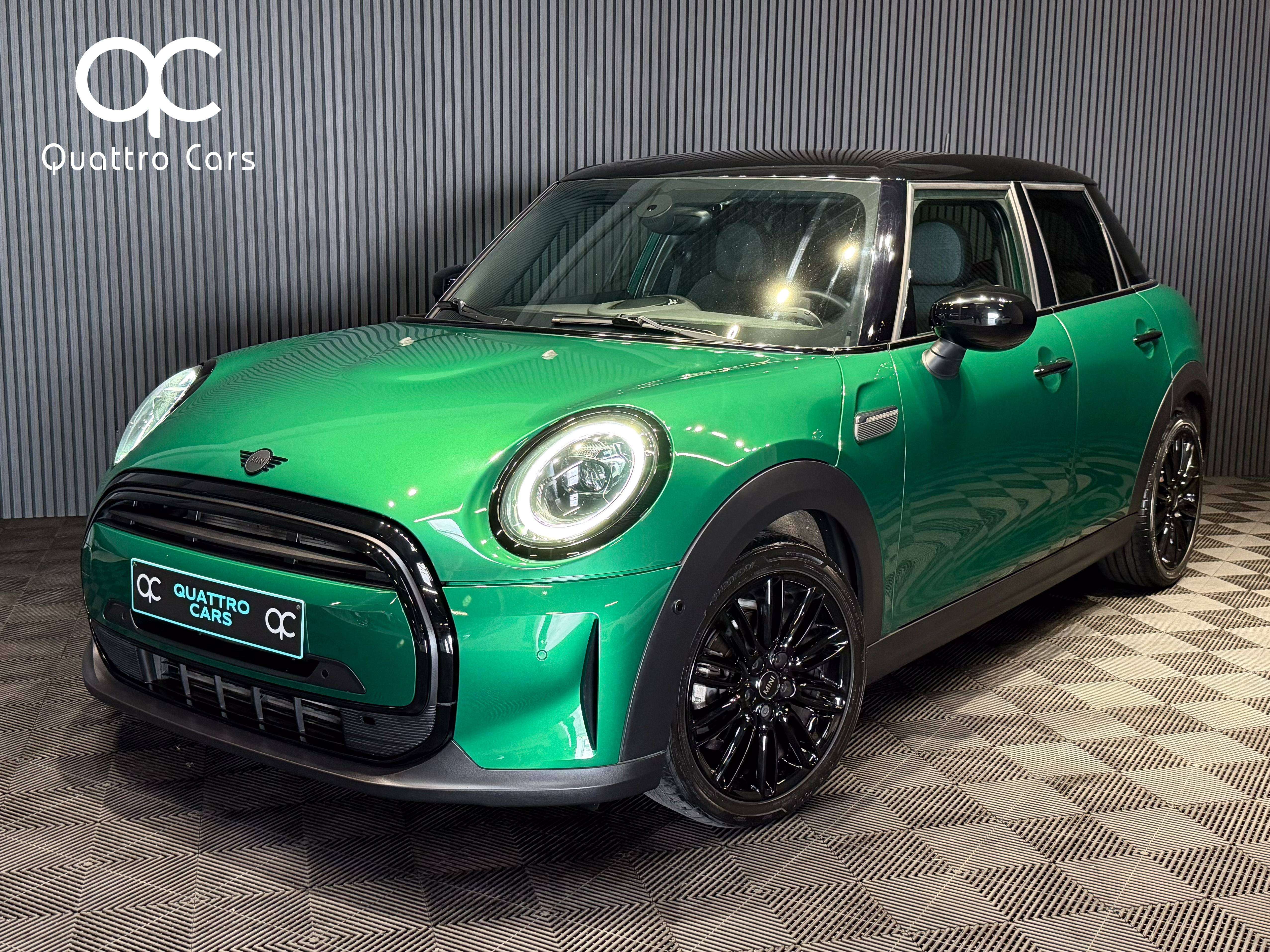 MINI Cooper 1.5A Boite auto - Super look - Toit noir - Camera
