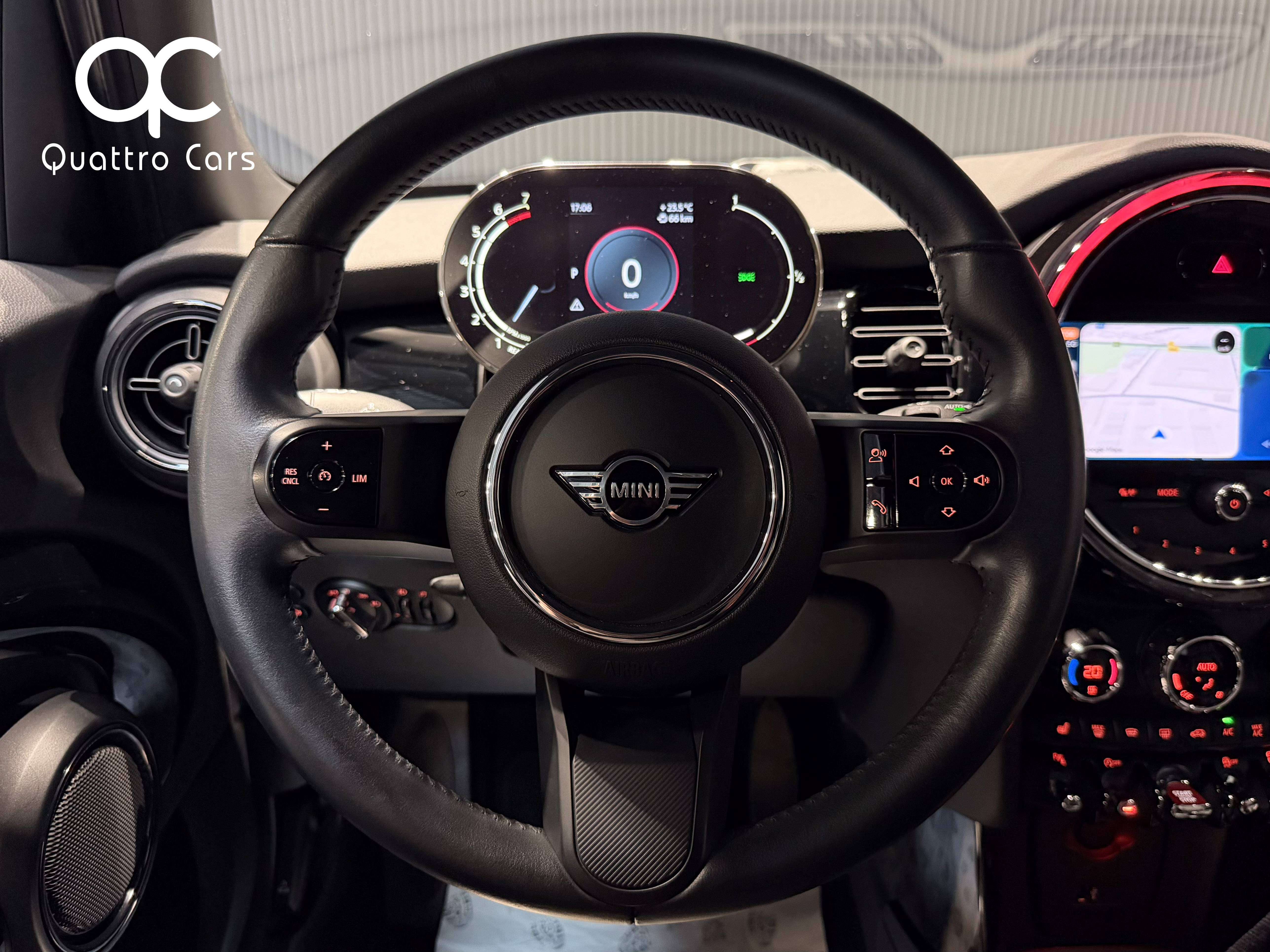 MINI Cooper 1.5A Boite auto - Super look - Toit noir - Camera