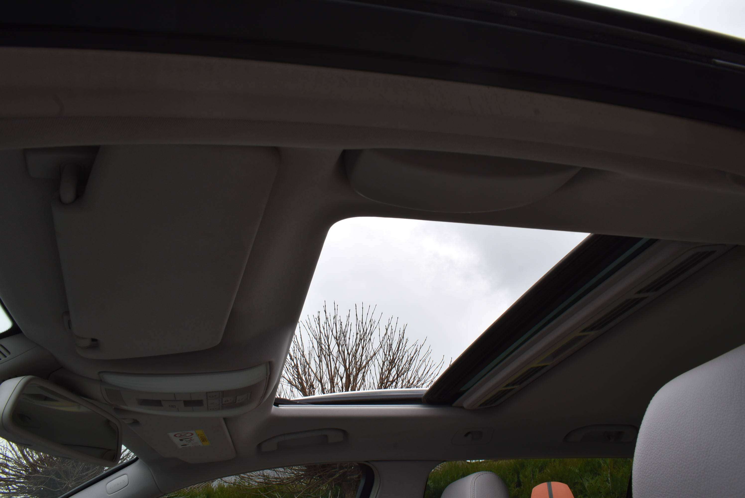 Mercedes-Benz E 220 CDI Elegance Autom/LED/Pano/GPS/Leder