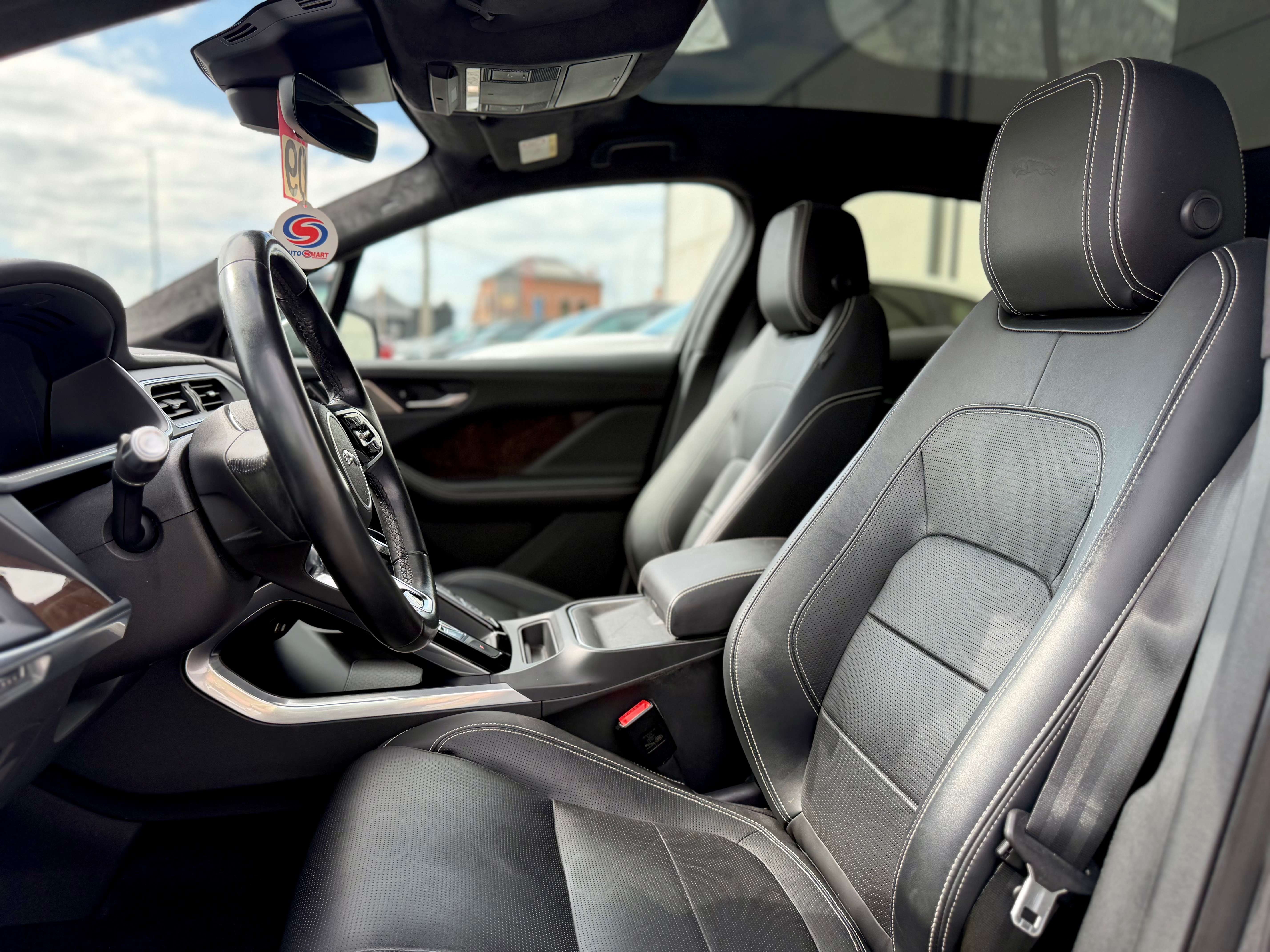 Jaguar I-Pace 90 kWh EV400 First Edition NETTO 19.793€