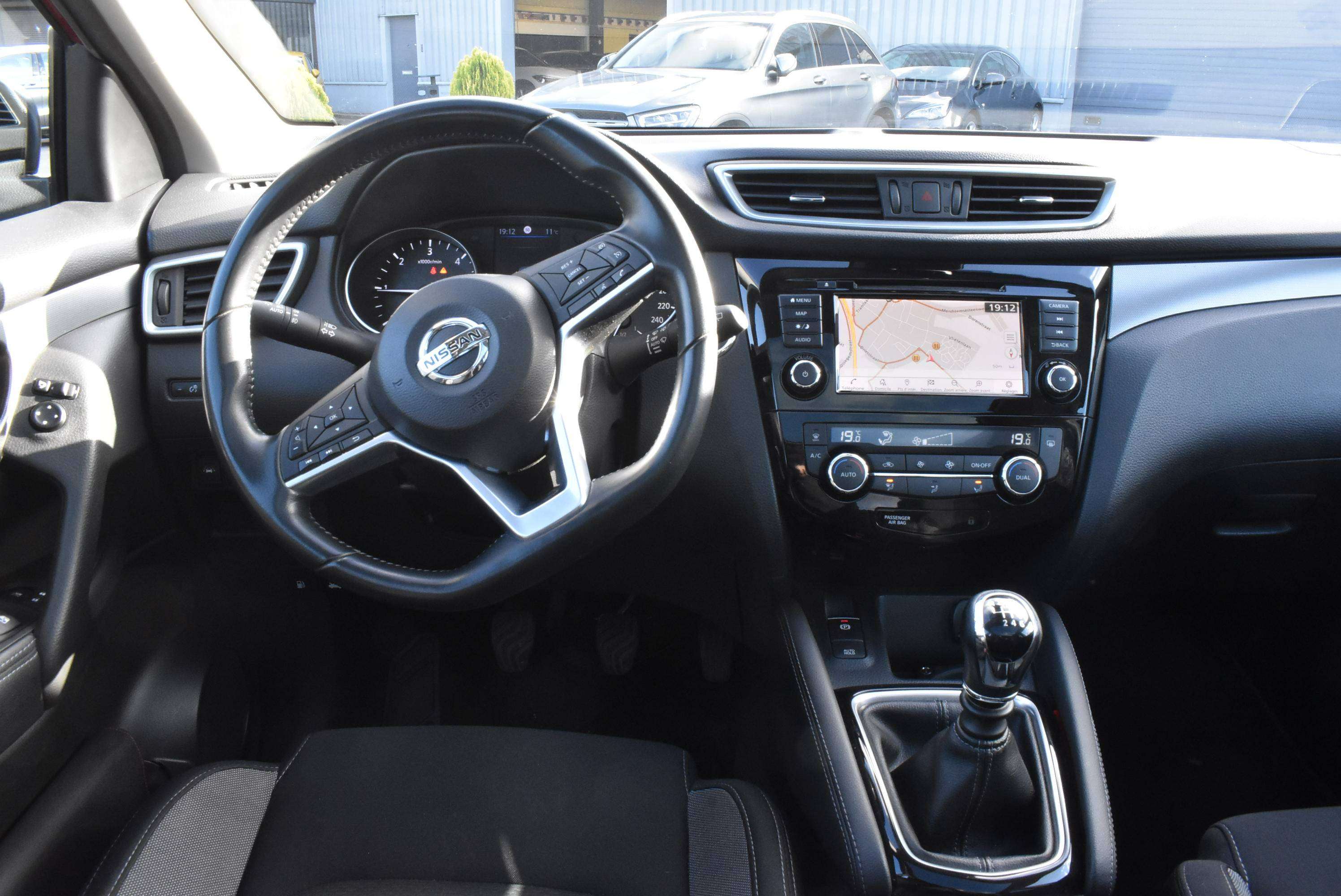 Nissan Qashqai 1.5 dCi Business Edition Pano ***12M GARANTIE***