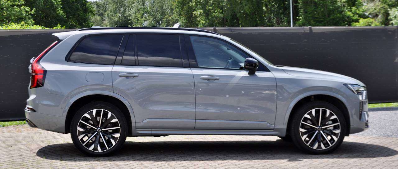 Volvo XC90 T8 PHEV PLUS DARK 7-ZIT HARMAN KARDON MEMORY SEATS APPLE CARPLAY