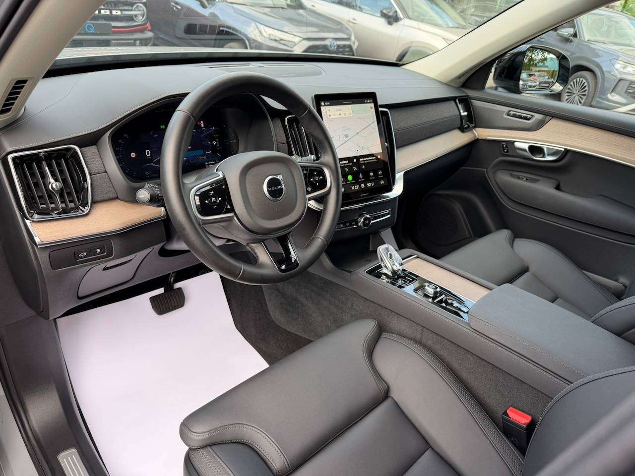 Volvo XC90 T8 PHEV PLUS DARK 7-ZIT HARMAN KARDON MEMORY SEATS APPLE CARPLAY