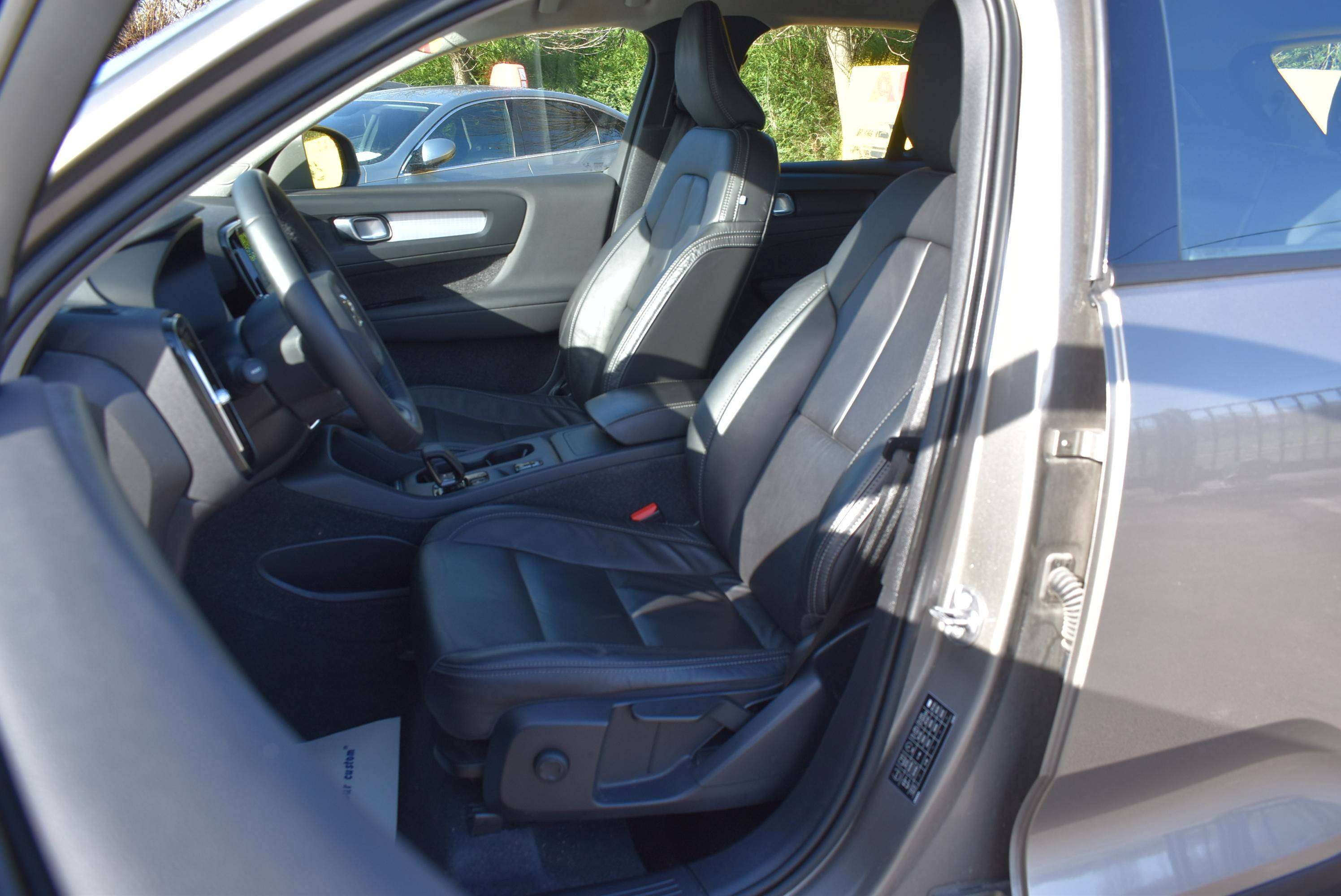 Volvo XC40 1.5 T3 Momentum Geartronic ***12M GARANTIE***