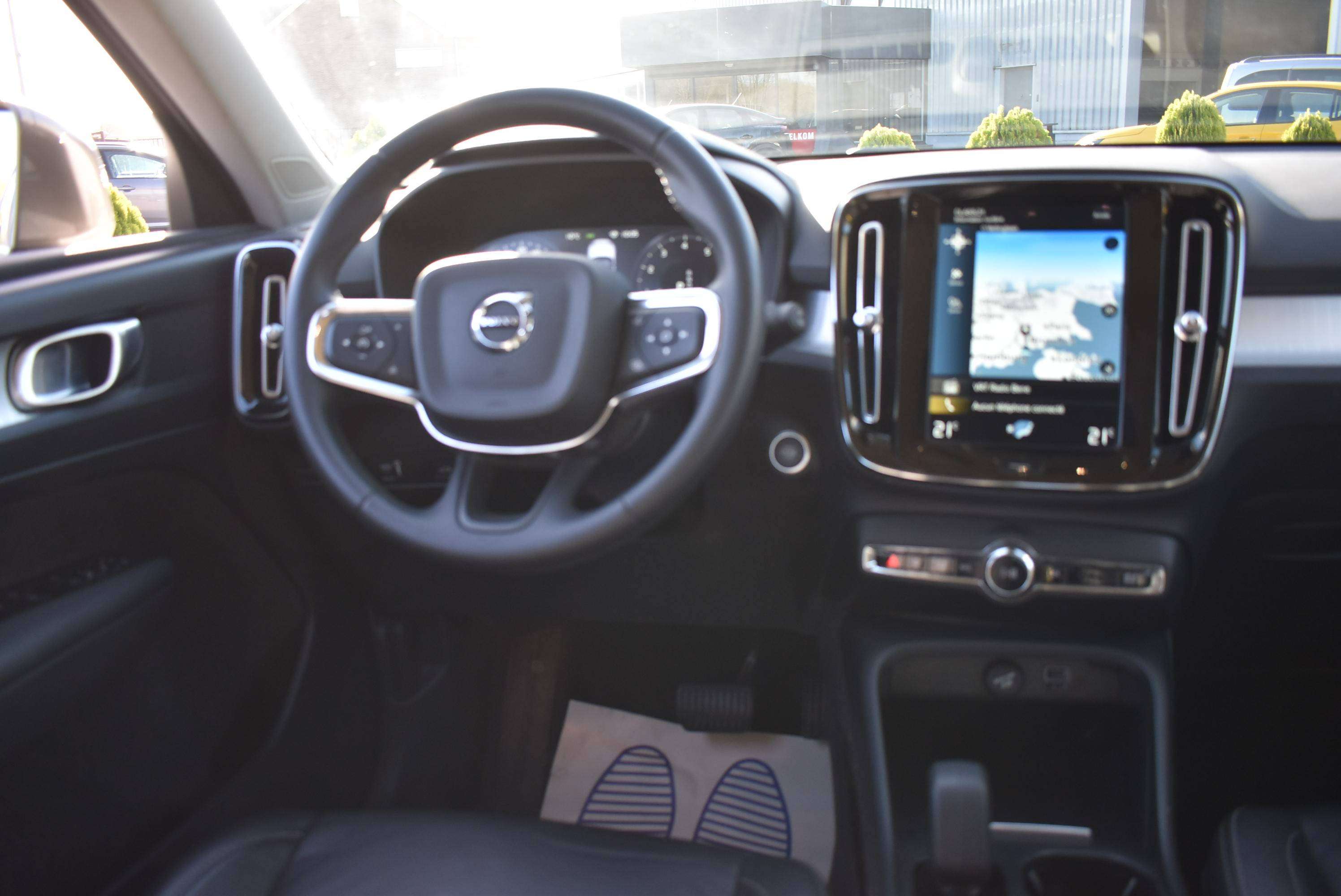 Volvo XC40 1.5 T3 Momentum Geartronic ***12M GARANTIE***