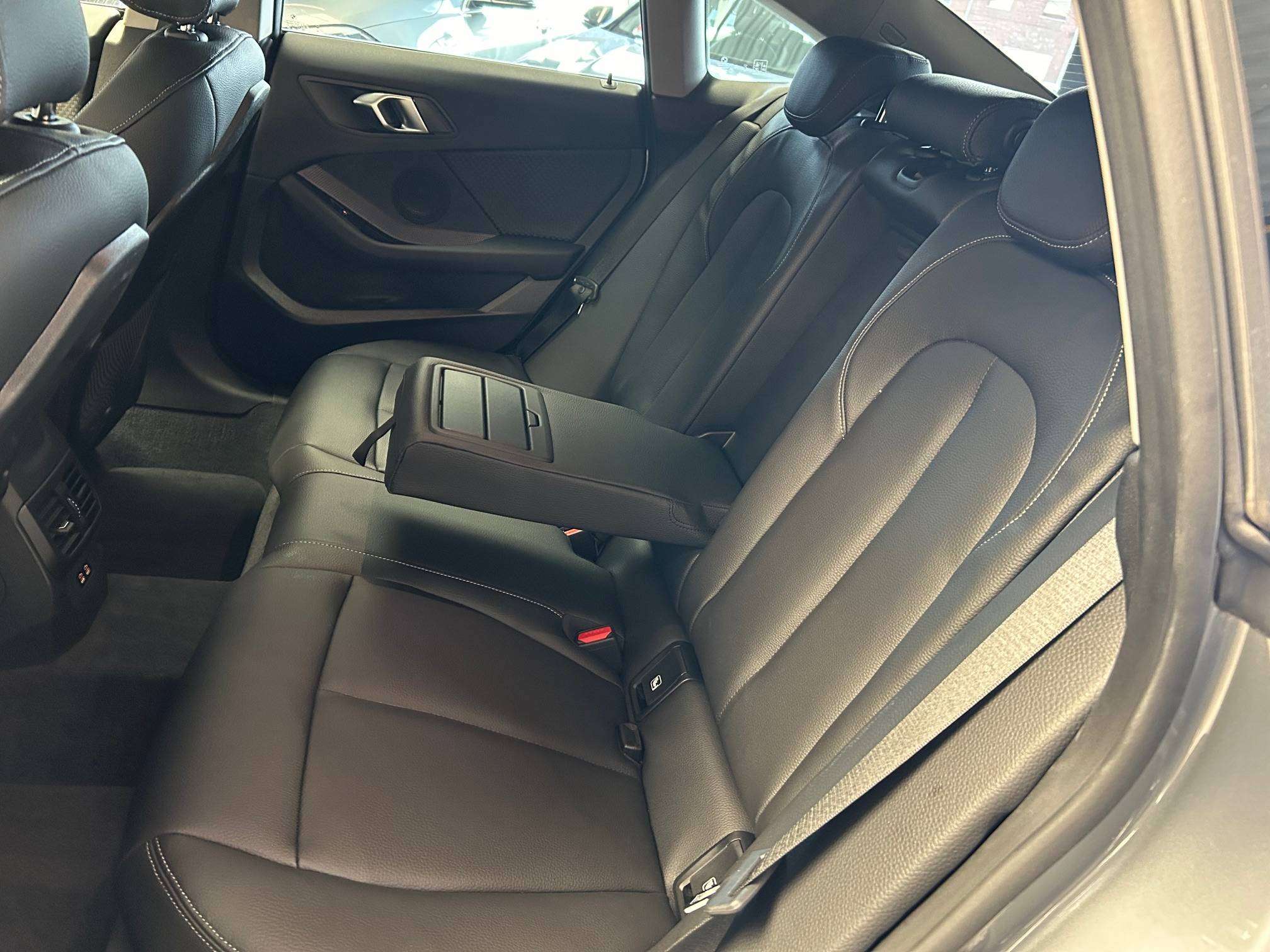 BMW 218 iA GranCoupé Alu19"/Led/Leder/VerwZet/ElekZet/Keyless/Gps/Dab/Pdc *1j garantie*