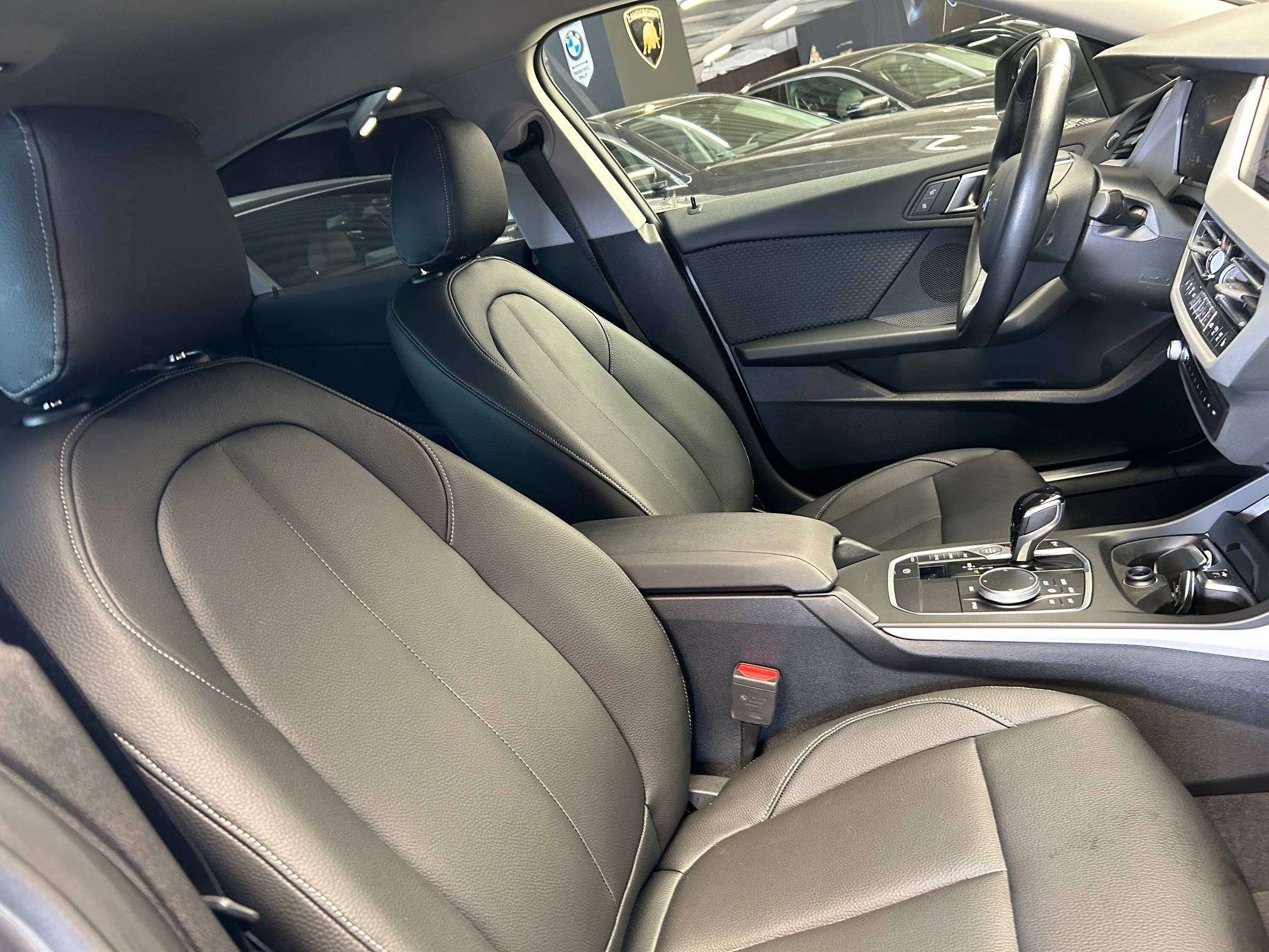 BMW 218 iA GranCoupé Alu19"/Led/Leder/VerwZet/ElekZet/Keyless/Gps/Dab/Pdc *1j garantie*