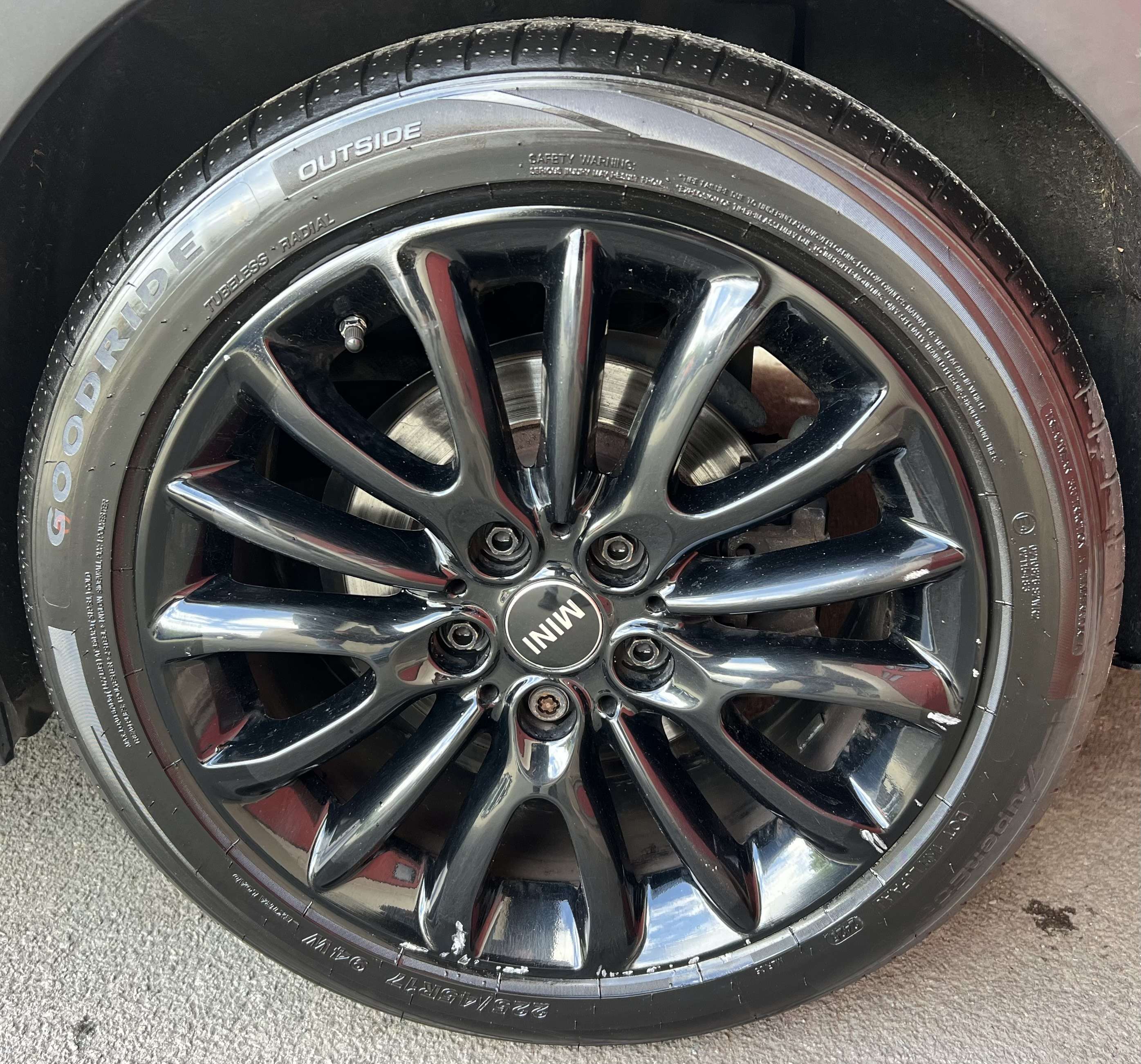 MINI Cooper Clubman 1.5A + CAR-PASS + CAMÉRA + NAVI + CUIR + PANO