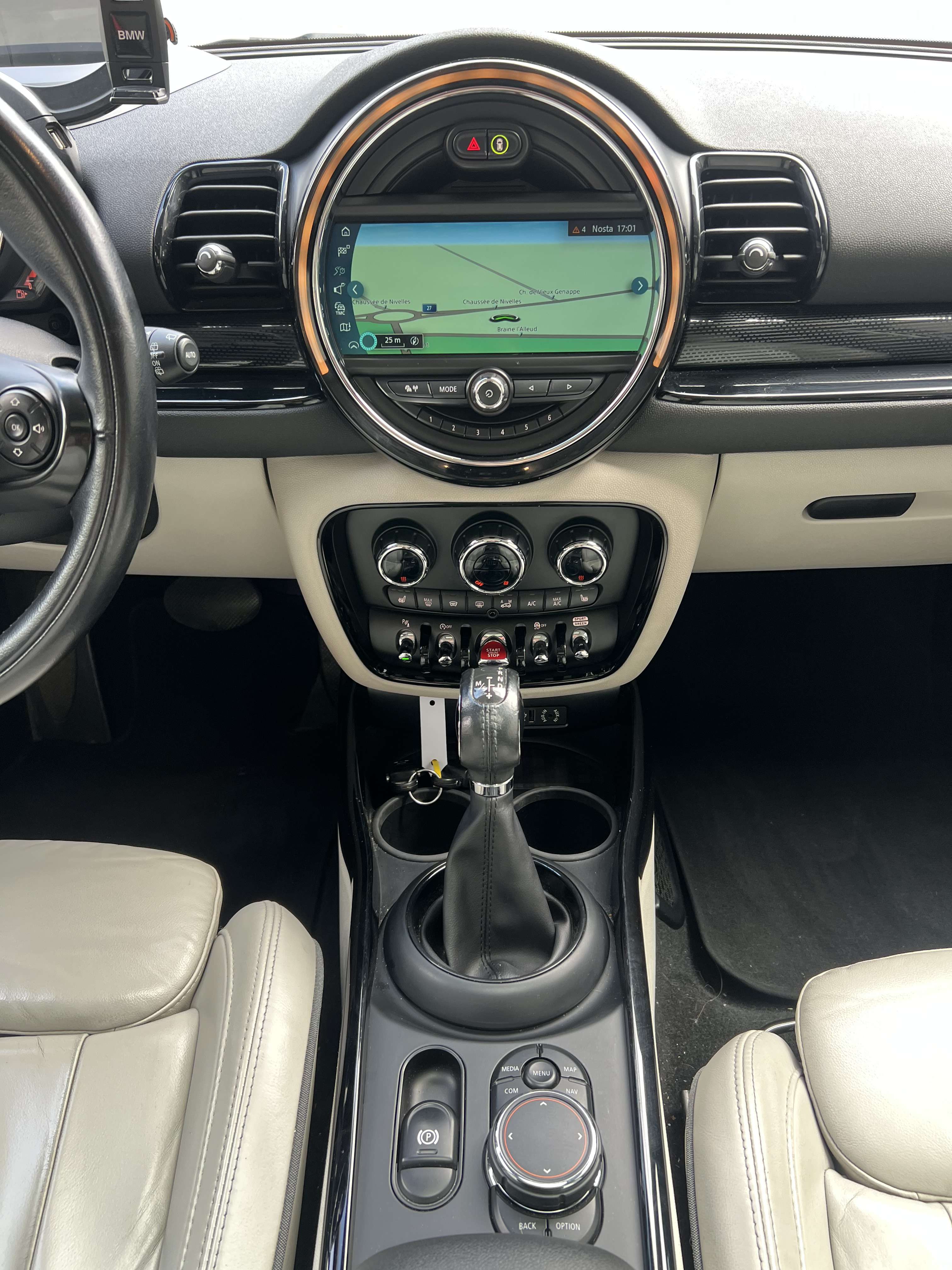 MINI Cooper Clubman 1.5A + CAR-PASS + CAMÉRA + NAVI + CUIR + PANO