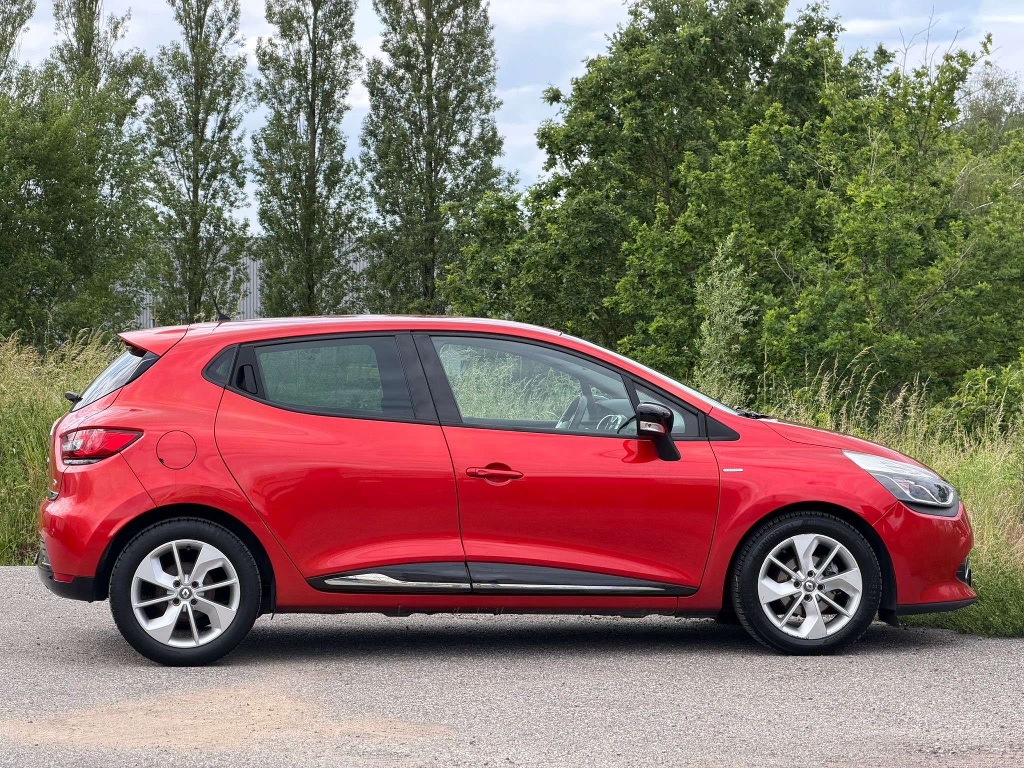 Renault Clio 0.9 TCe • TRES PROPRE • ROULE PARFAITEMENT