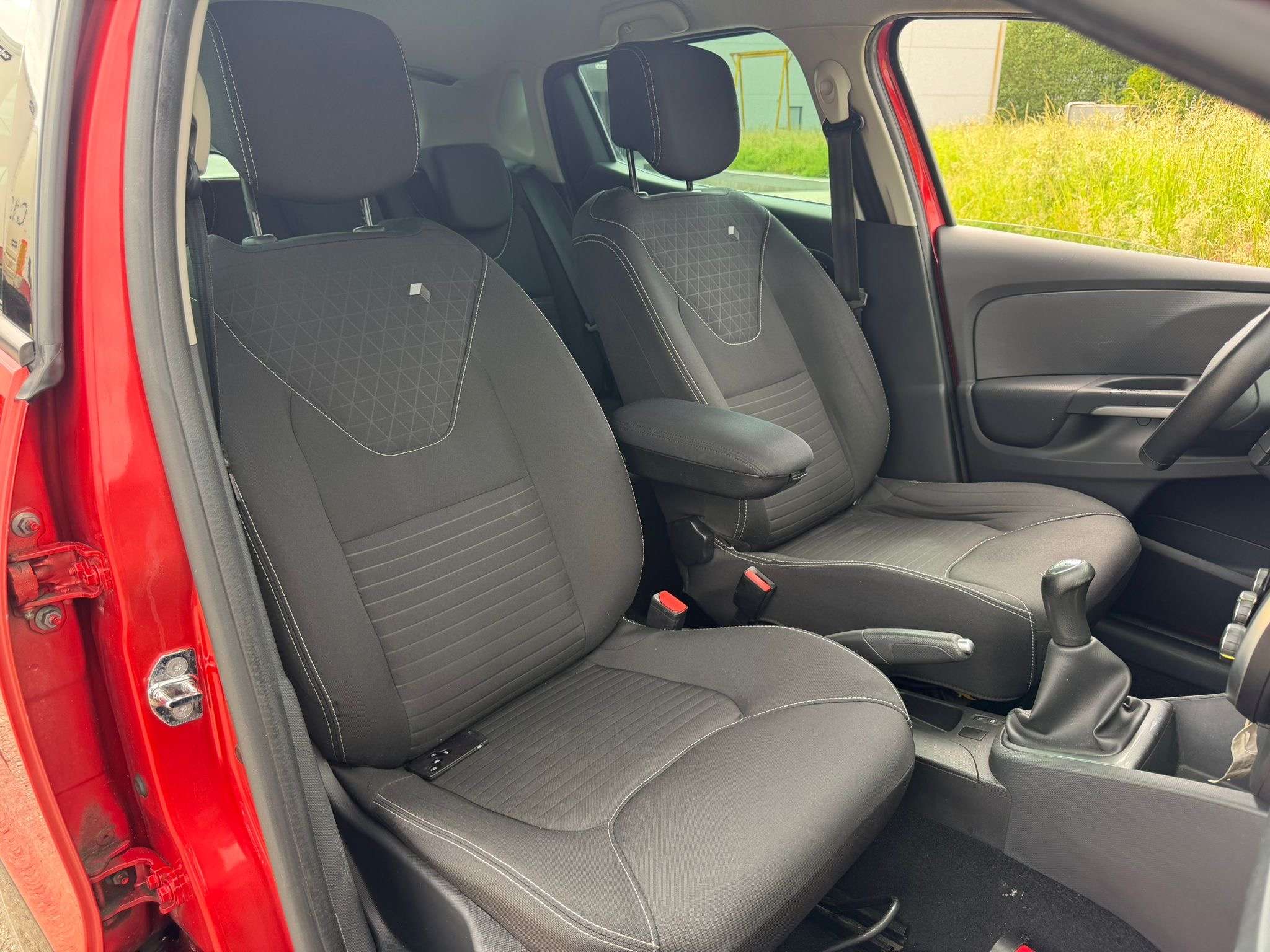 Renault Clio 0.9 TCe • TRES PROPRE • ROULE PARFAITEMENT