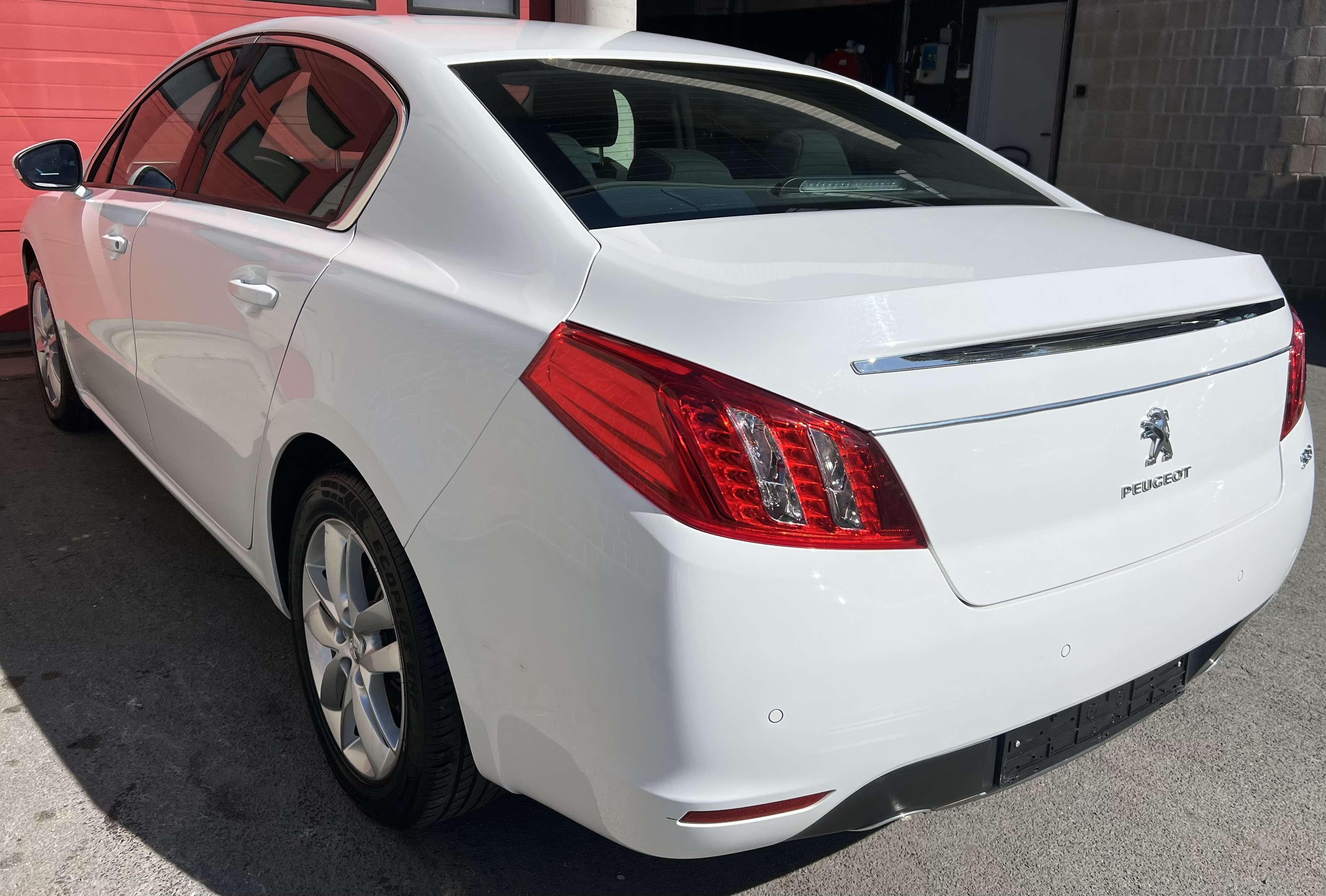 Peugeot 508 2.0 HDi Active + NAVI + CARNET + CAR-PASS