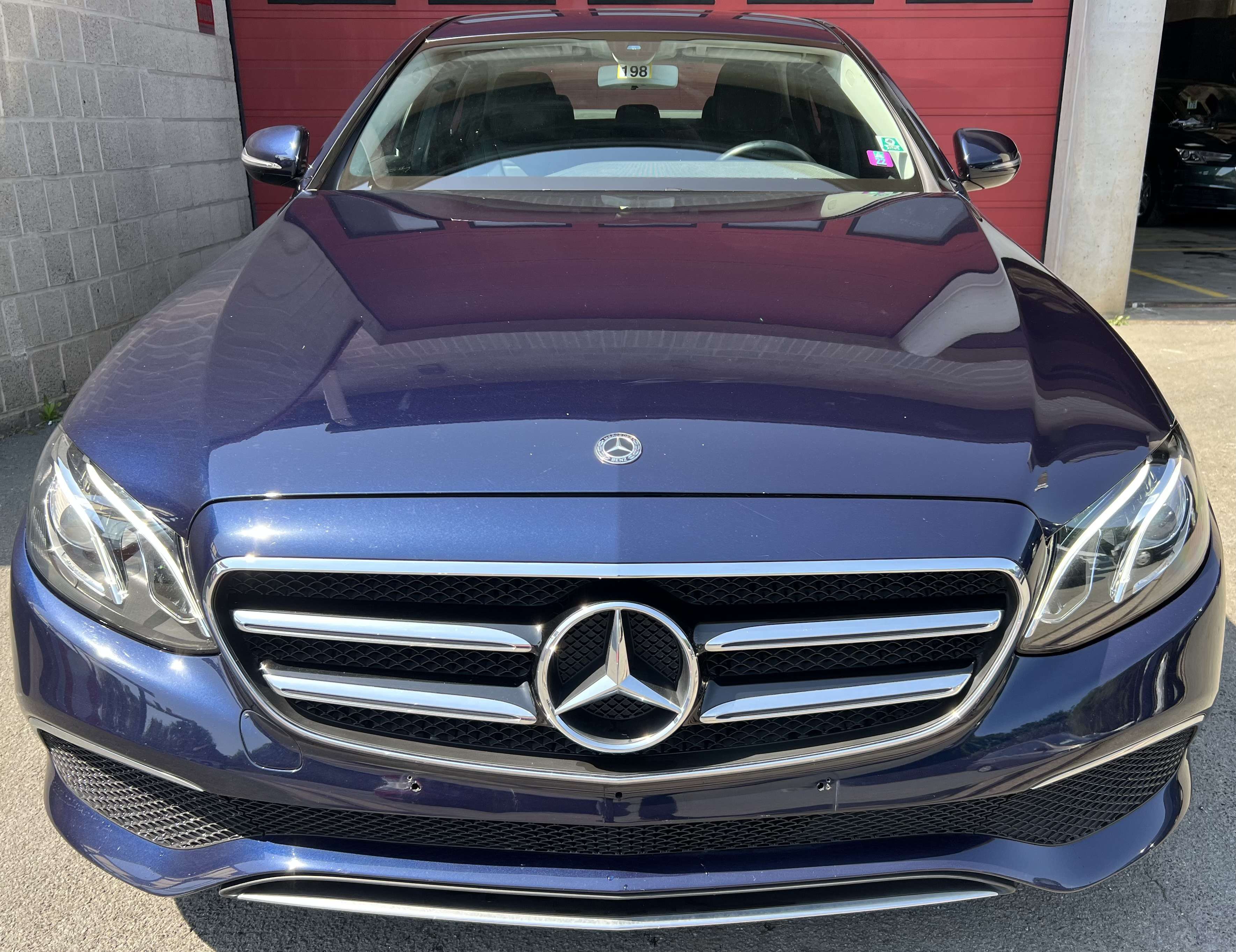 Mercedes-Benz E 220 d + NAVI + CUIR ( 16.157 € HTVA )