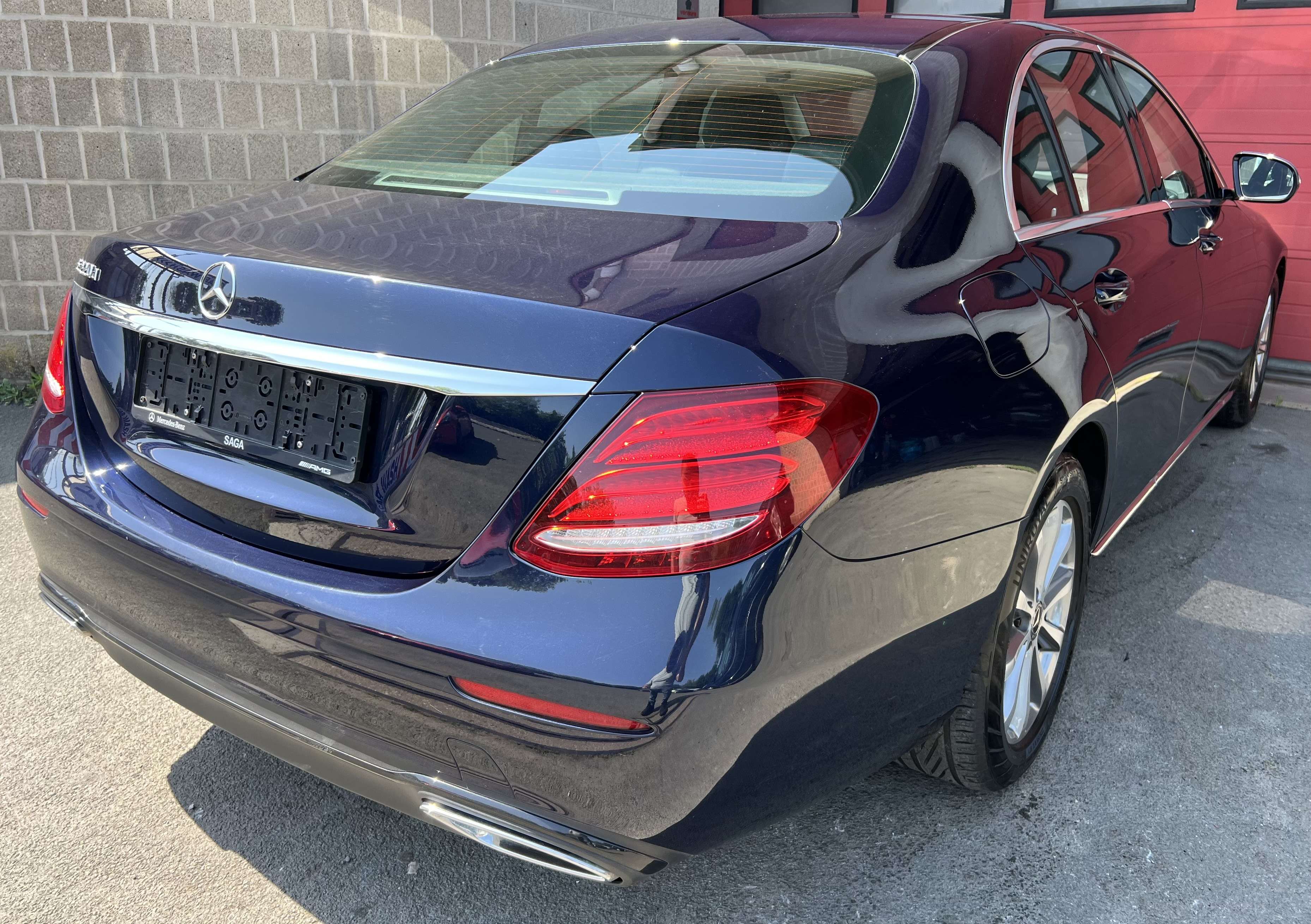 Mercedes-Benz E 220 d + NAVI + CUIR ( 16.157 € HTVA )