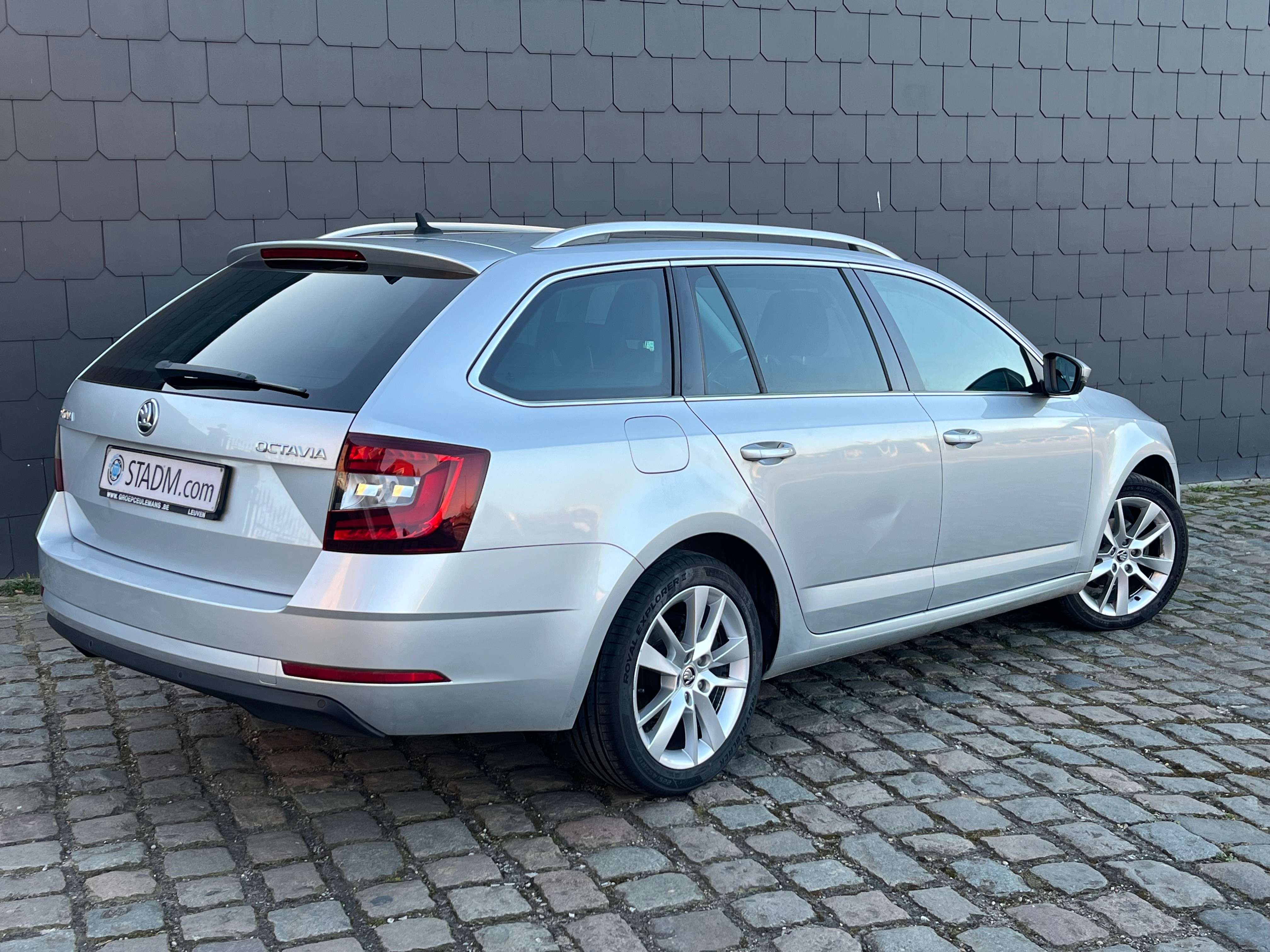 Skoda Octavia Octavia SW 1.6 CR TDi Ambition DSG (EU6.2) thumbnail