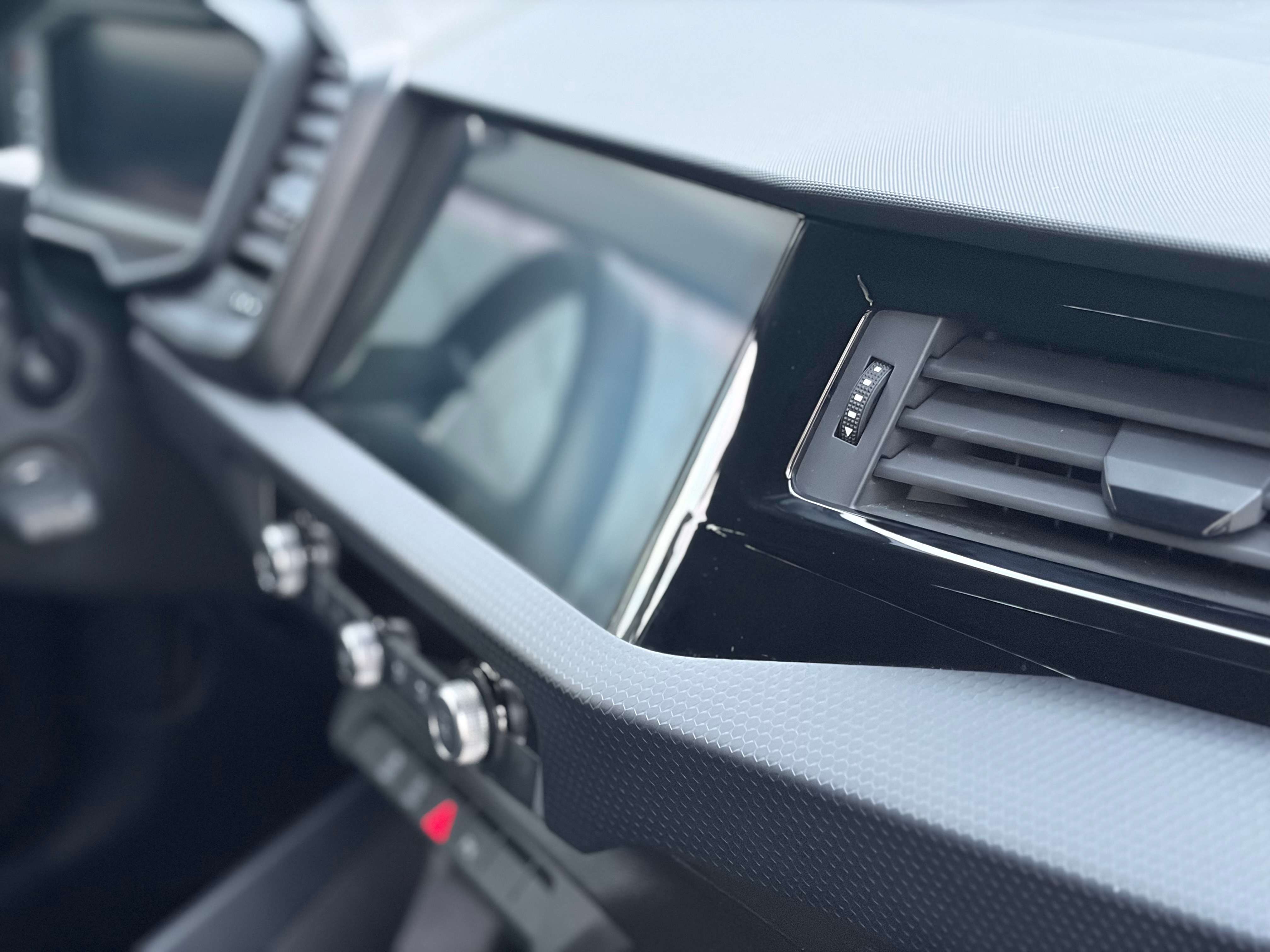 Audi A1 Sportback 25 TFSI Attraction 1Hand CarPass Carnet thumbnail