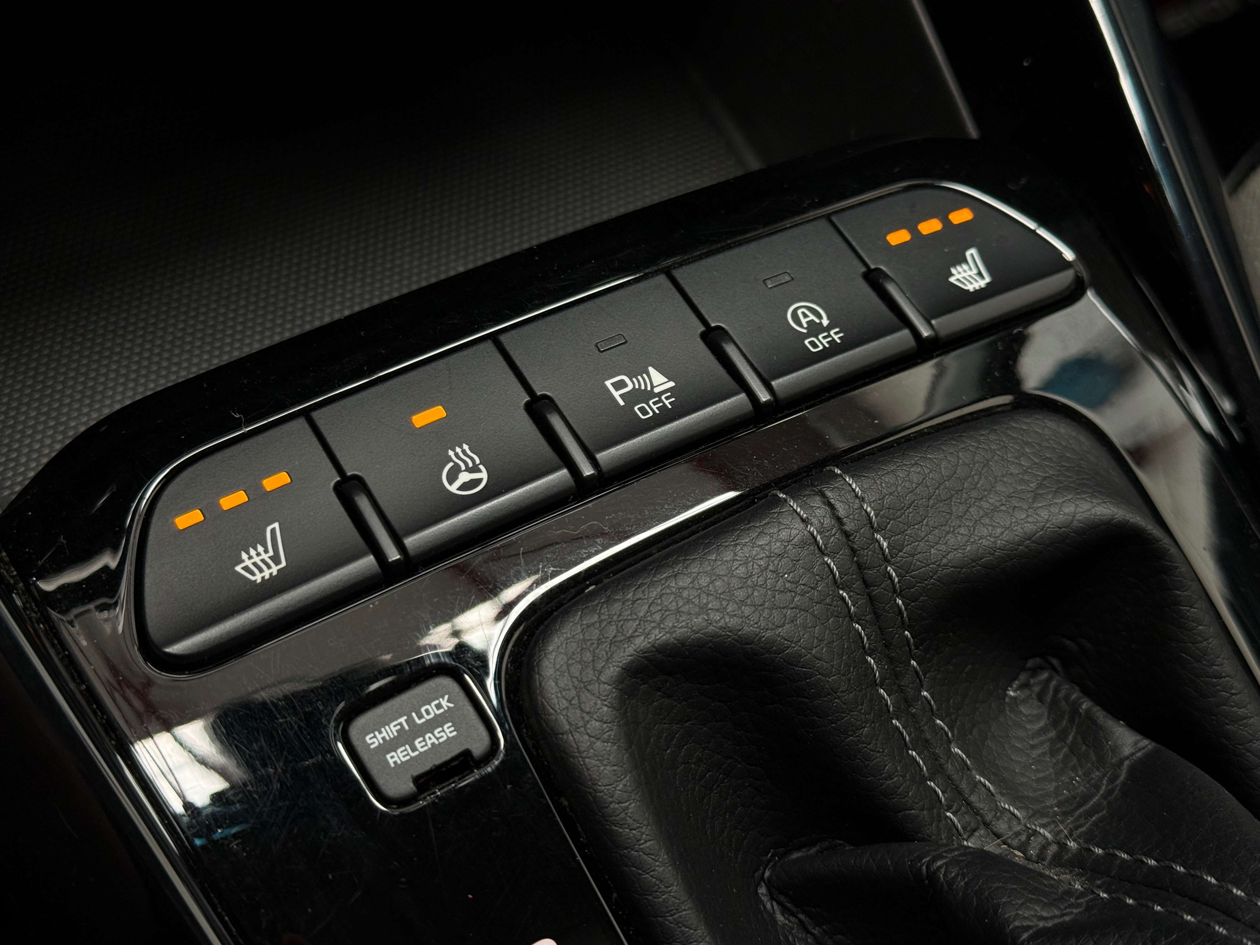Kia Stonic Stonic 1.0 T Sense DCT /BtAuto/Navi/Cam./Gar./ thumbnail