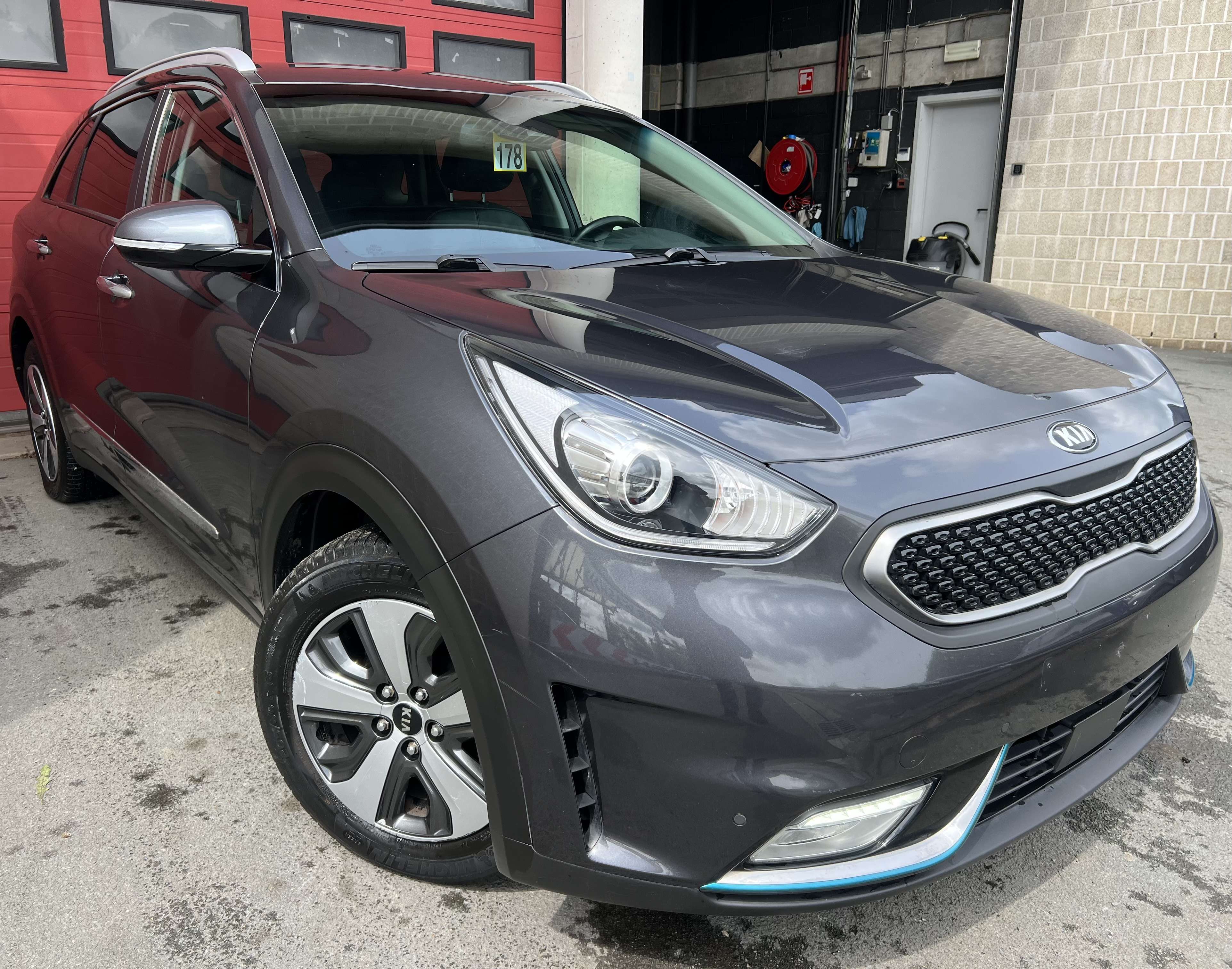 Kia Niro PHEV 1.6 GDi Fusion DCT + CAMÉRA + NAVIGATION thumbnail