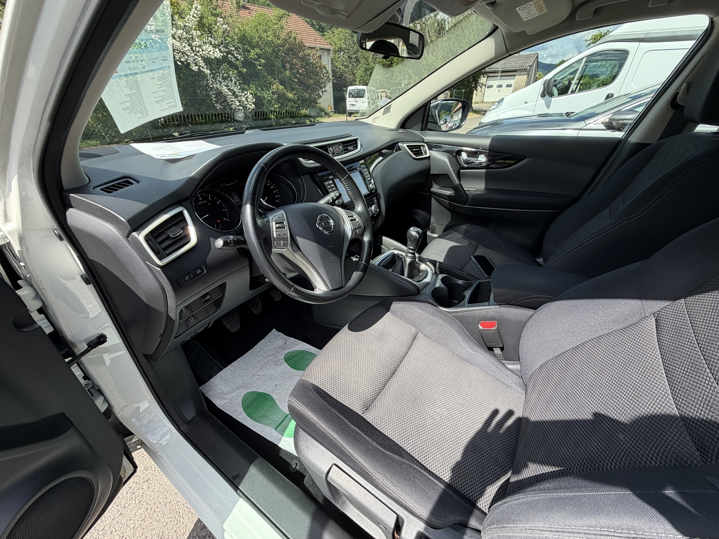 Nissan QASHQAI 1.2L DIG-T 115CH ACENTA thumbnail