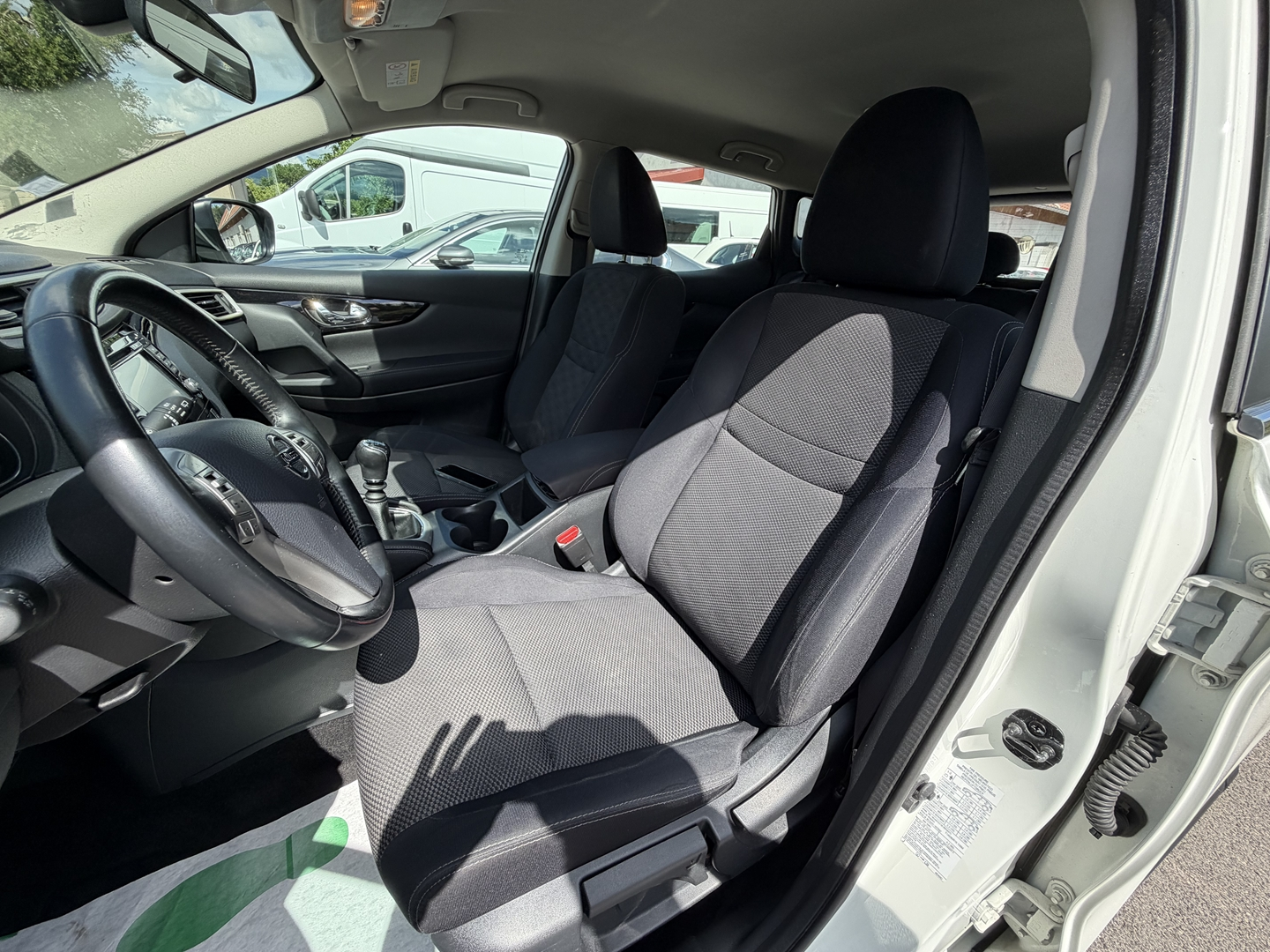 Nissan QASHQAI 1.2L DIG-T 115CH ACENTA thumbnail