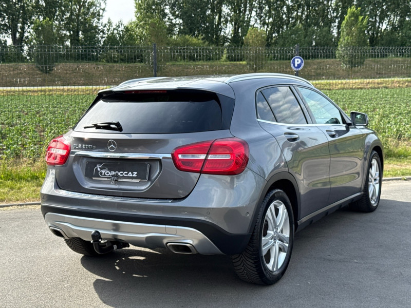 Mercedes-Benz GLA 200 D BUSINESS 7G-DCT * 2016 * GPS / CAMERA / LED
