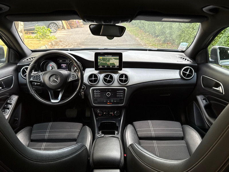 Mercedes-Benz GLA 200 D BUSINESS 7G-DCT * 2016 * GPS / CAMERA / LED