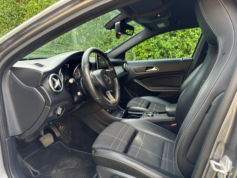 Mercedes-Benz GLA 200 D BUSINESS 7G-DCT * 2016 * GPS / CAMERA / LED