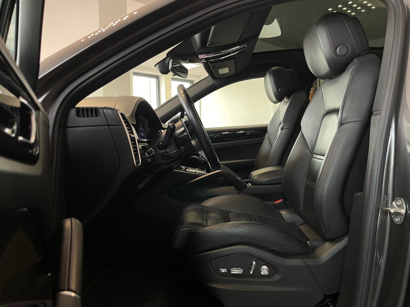 Porsche CAYENNE COUPE (9YA) 3.0 V6 462CH E-HYBRID