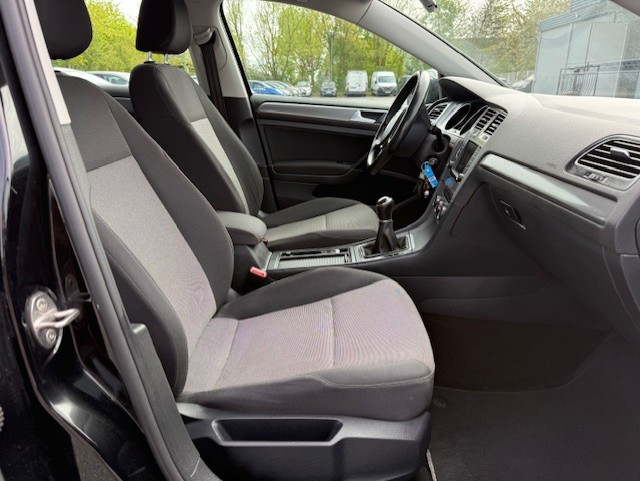 Volkswagen GOLF VII 1.2 TSI 85CH BLUEMOTION TECHNOLOGY EDITION 5P