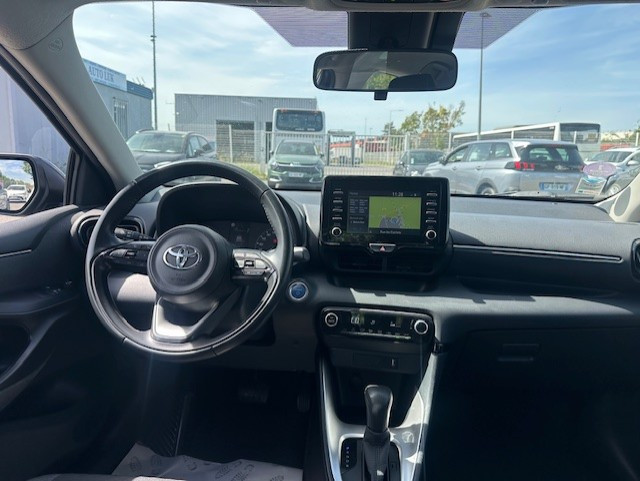 Toyota YARIS 116H DYNAMIC BUSINESS 5P + PROGRAMME BEYOND ZERO ACADEMY MY21