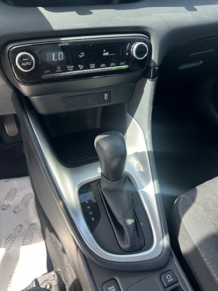 Toyota YARIS 116H DYNAMIC BUSINESS 5P + PROGRAMME BEYOND ZERO ACADEMY MY21