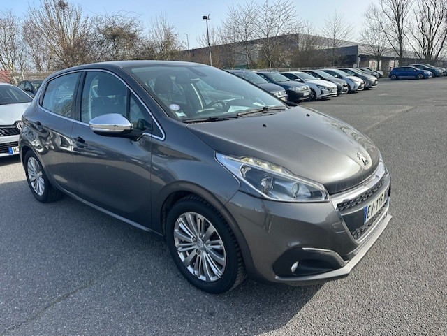 Peugeot 208 1.2 ESSENCE 82CH ALLURE 5P
