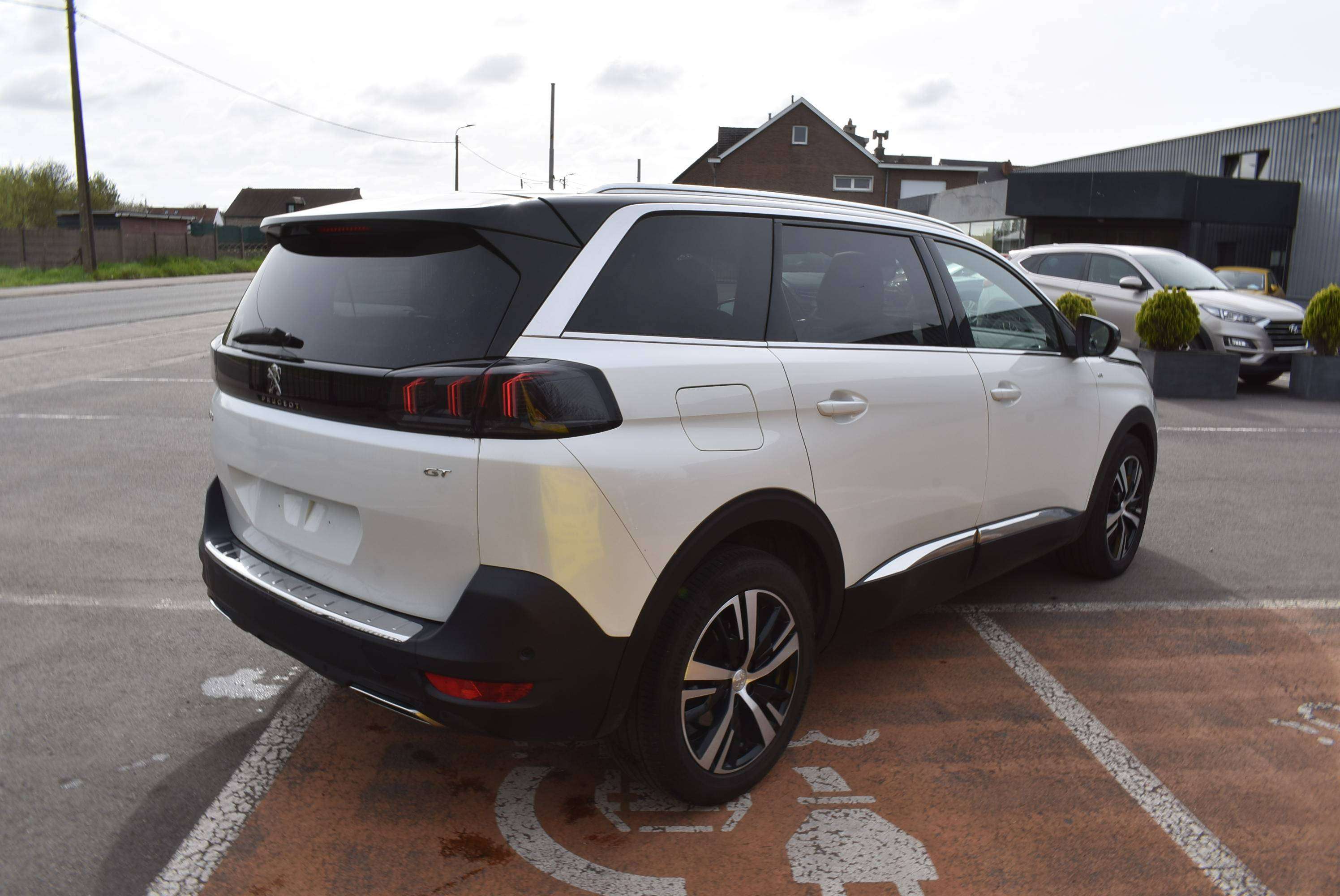 Peugeot 5008 1.5 BlueHDi GT Pack EAT8 7PL/Pano/Led ***12M GARANTIE*** thumbnail