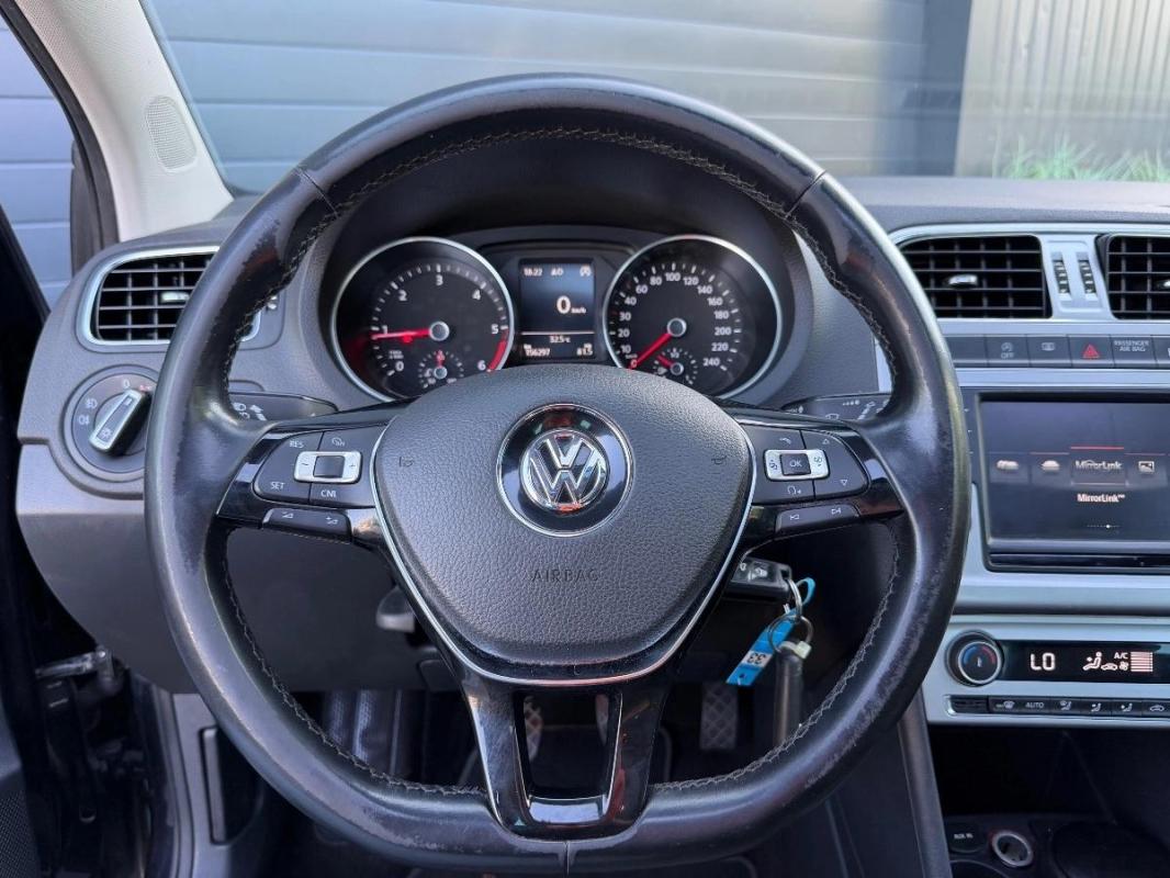 Volkswagen Polo V 1.4 TDI 105ch Sportline / Toit ouvrant 3p