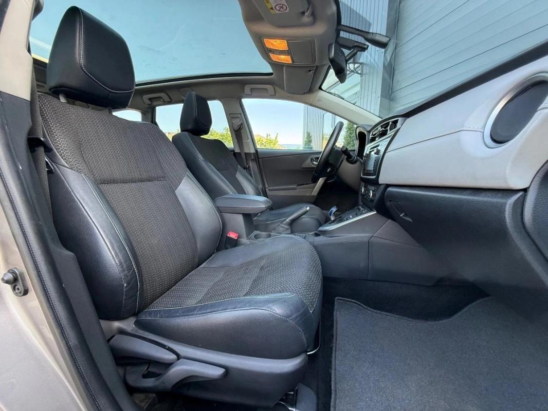 Toyota Auris Touring Sport 1.8 HSD 136h Style / Lounge 1ère main